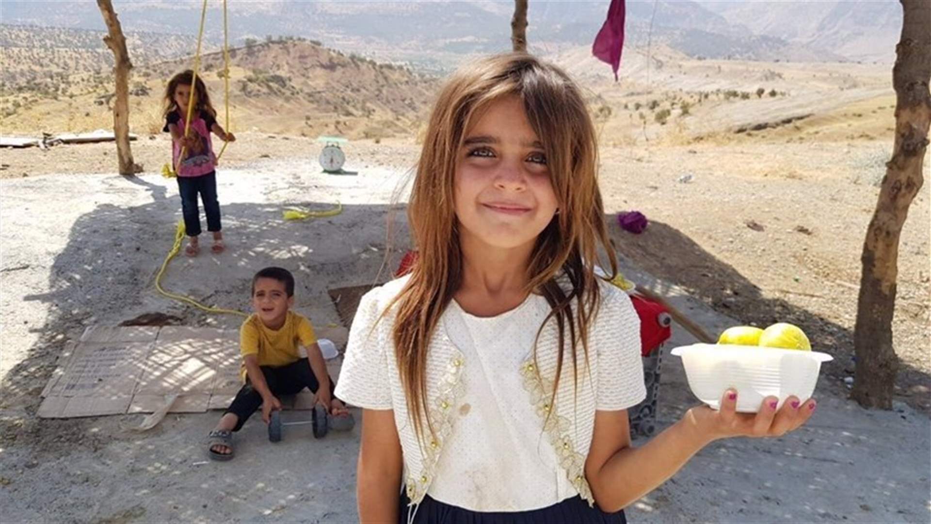 صورةٌ واحدةٌ لها أسرت كل من رآها... من هي &quot;بائعة التين&quot; وما سرّ عينيها؟