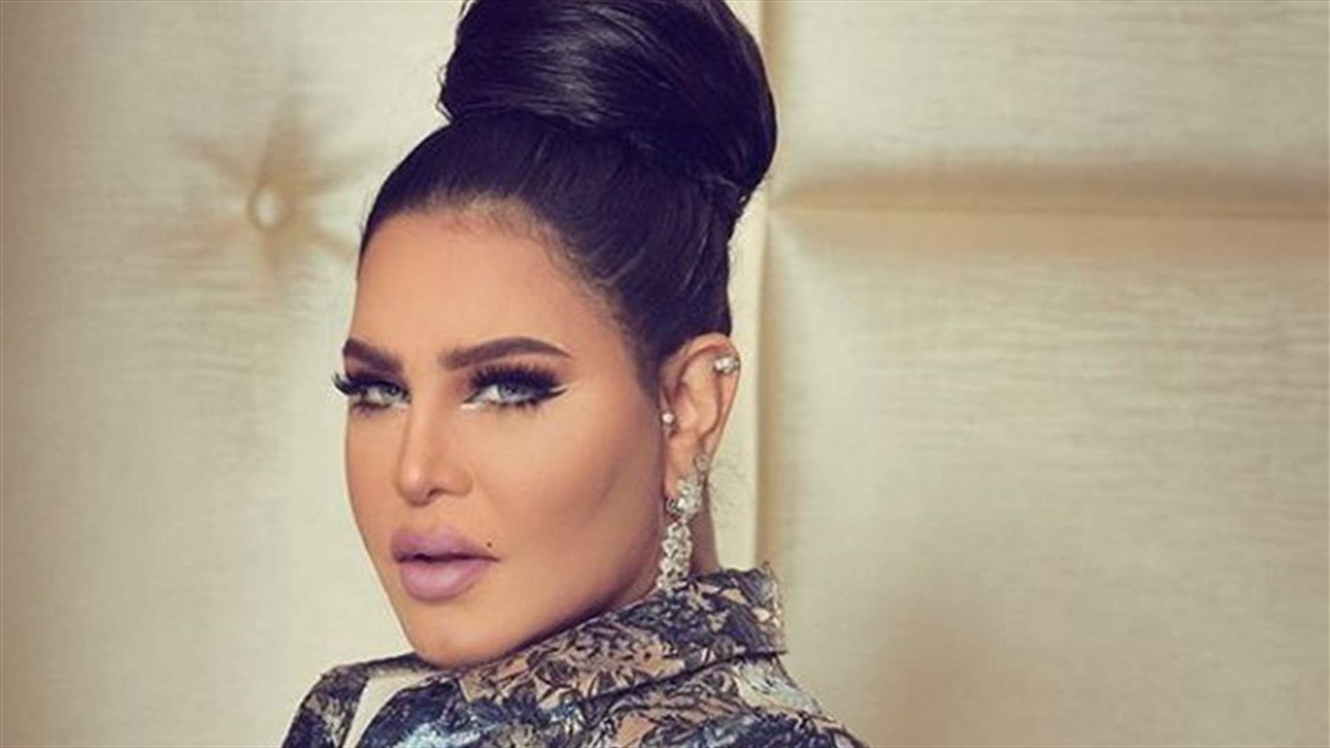 بالفيديو: طريقة أحلام المبتكرة لإيقاظ إبنها للذهاب إلى المدرسة