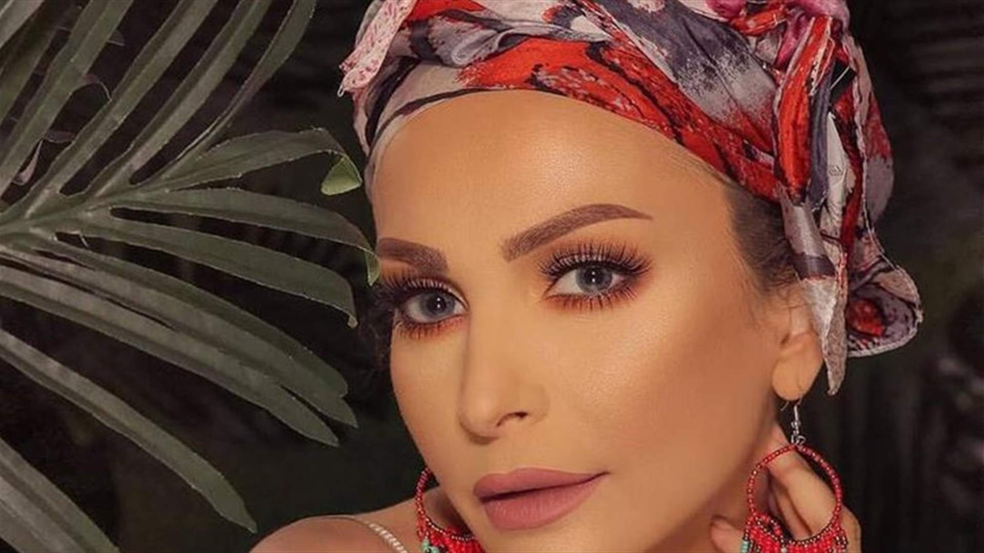 بعد غياب أسبوعين عن إنستغرام.. شاهدوا المجوهرات على حجاب أمل حجازي