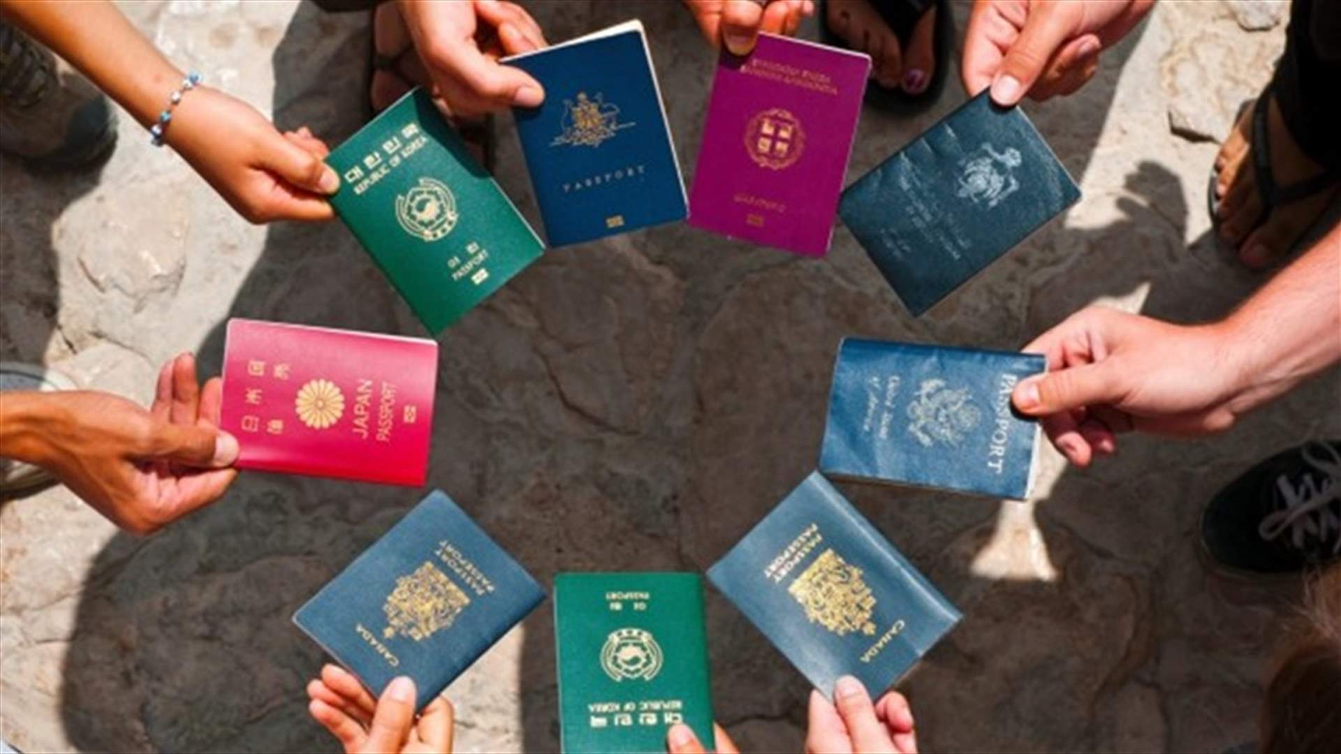 أقوى 22 جواز سفر في العالم... هل من دولة عربية في اللائحة؟