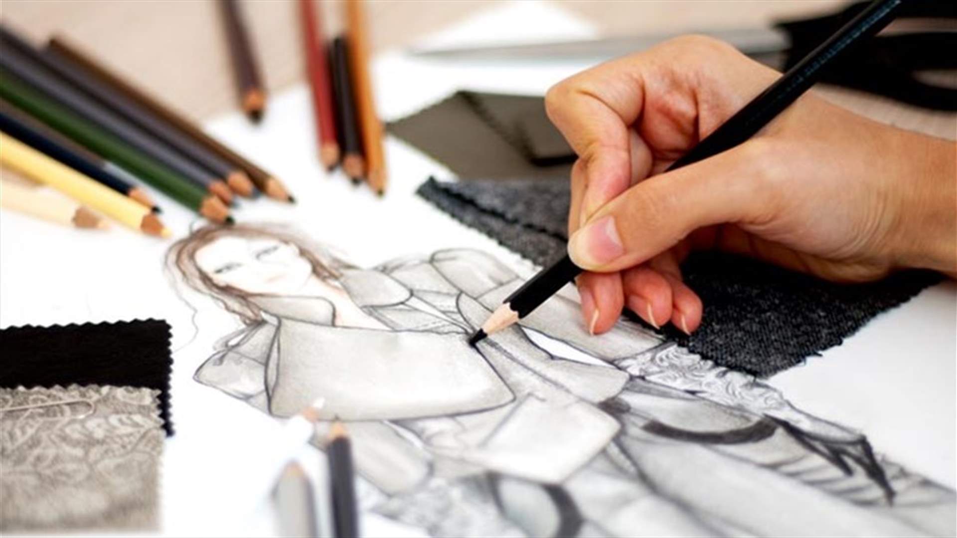 مصمم أزياء عالمي يثير الجدل بصورته عبر انستغرام!