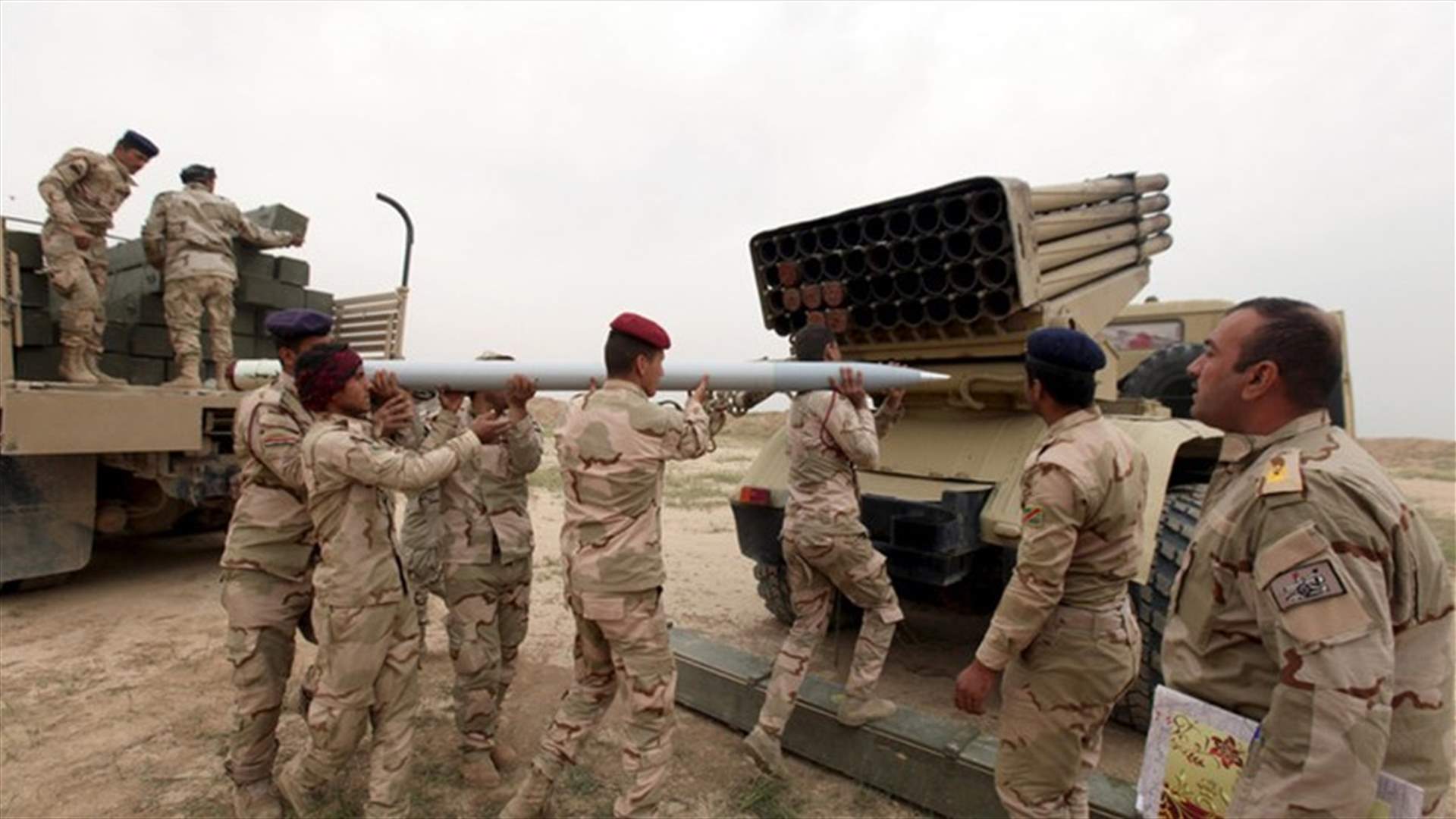 Iraqi forces attack Islamic State in Syria border area