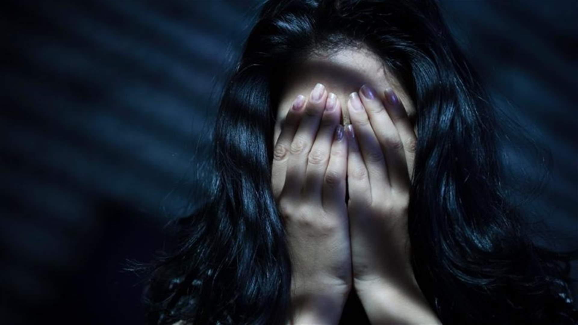 سمح لسبعة من أصدقائه باغتصاب زوجته... لسبب لا يصدّق!