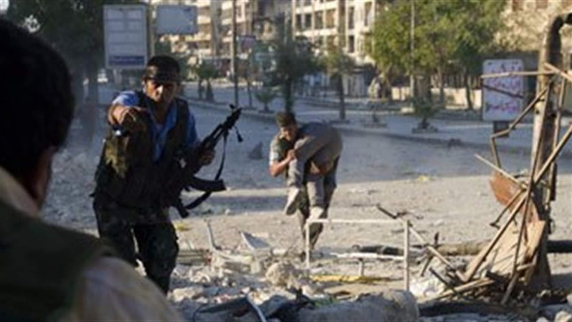 القوات الحكومية السورية تضيق الخناق على داعش في دير الزور