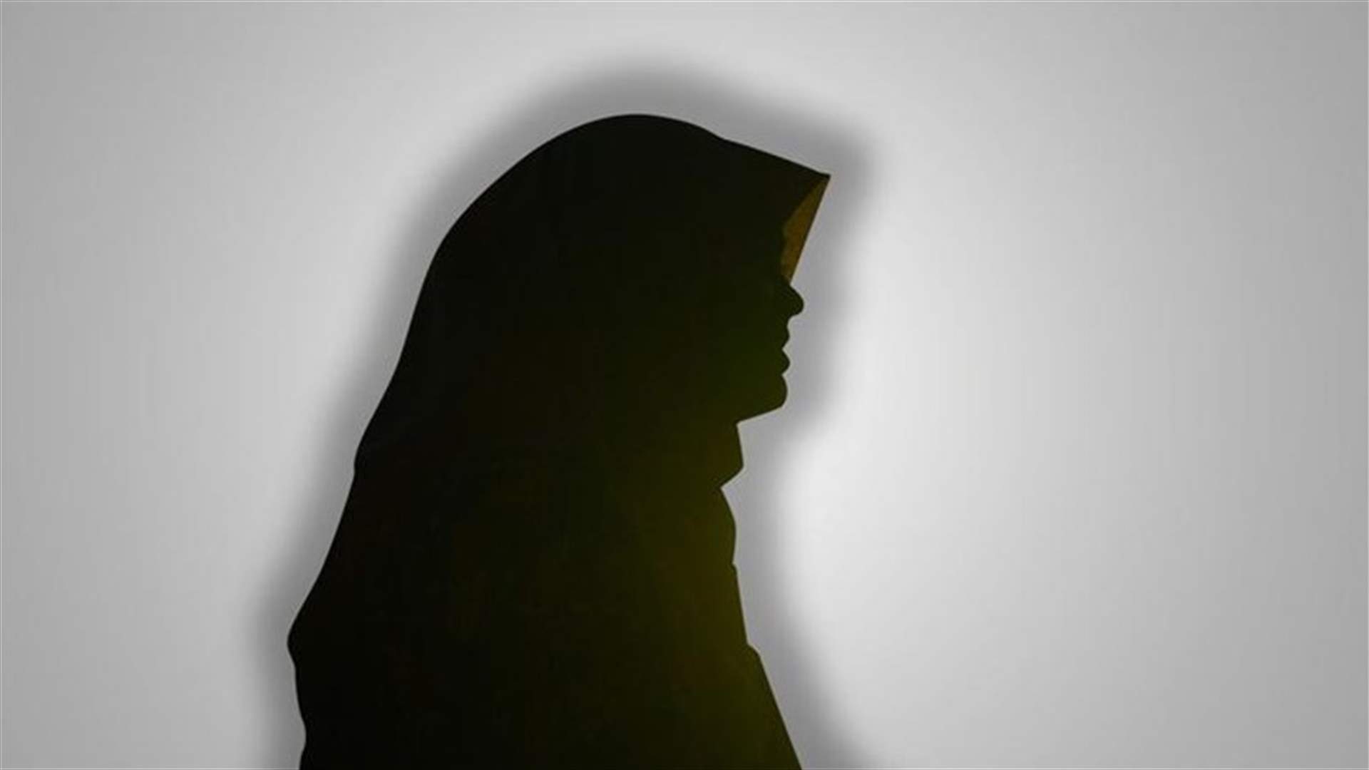 مؤامرة تُغضب نجمة عربيّة.. هل أعلنت إعتزالها وتحجّبها خلال بثٍ مباشر؟