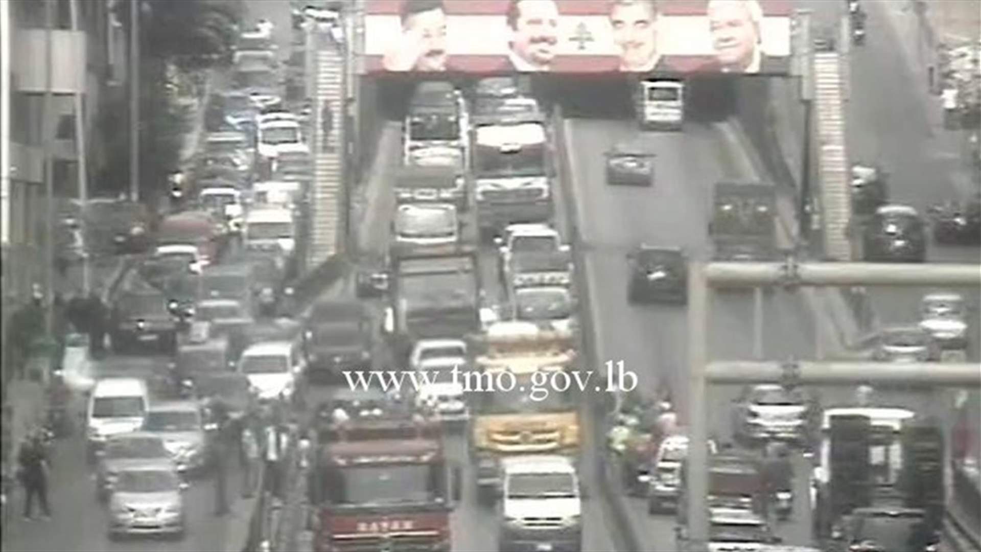 توفي بعد أن قذفته الشاحنة عن دراجته...