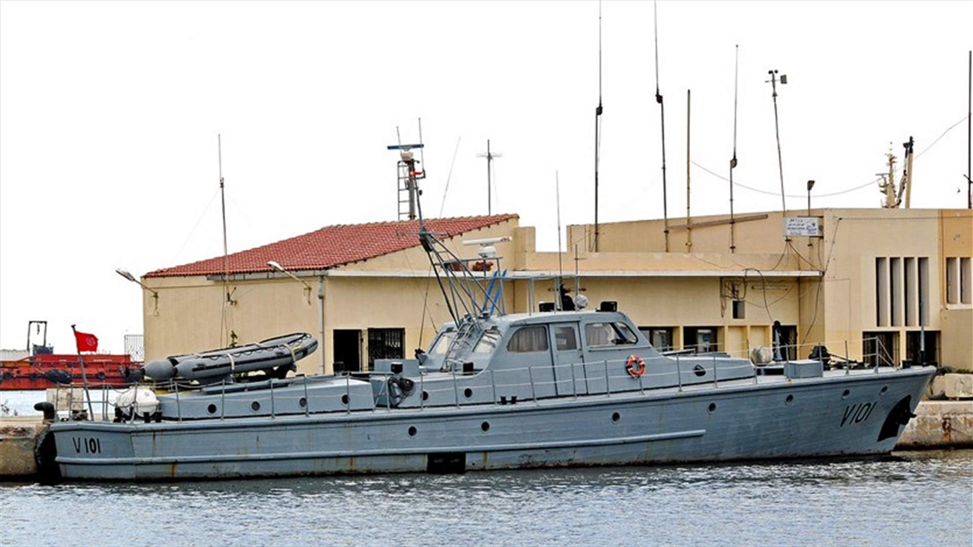 Tunisian navy rescues 78 migrants off coast
