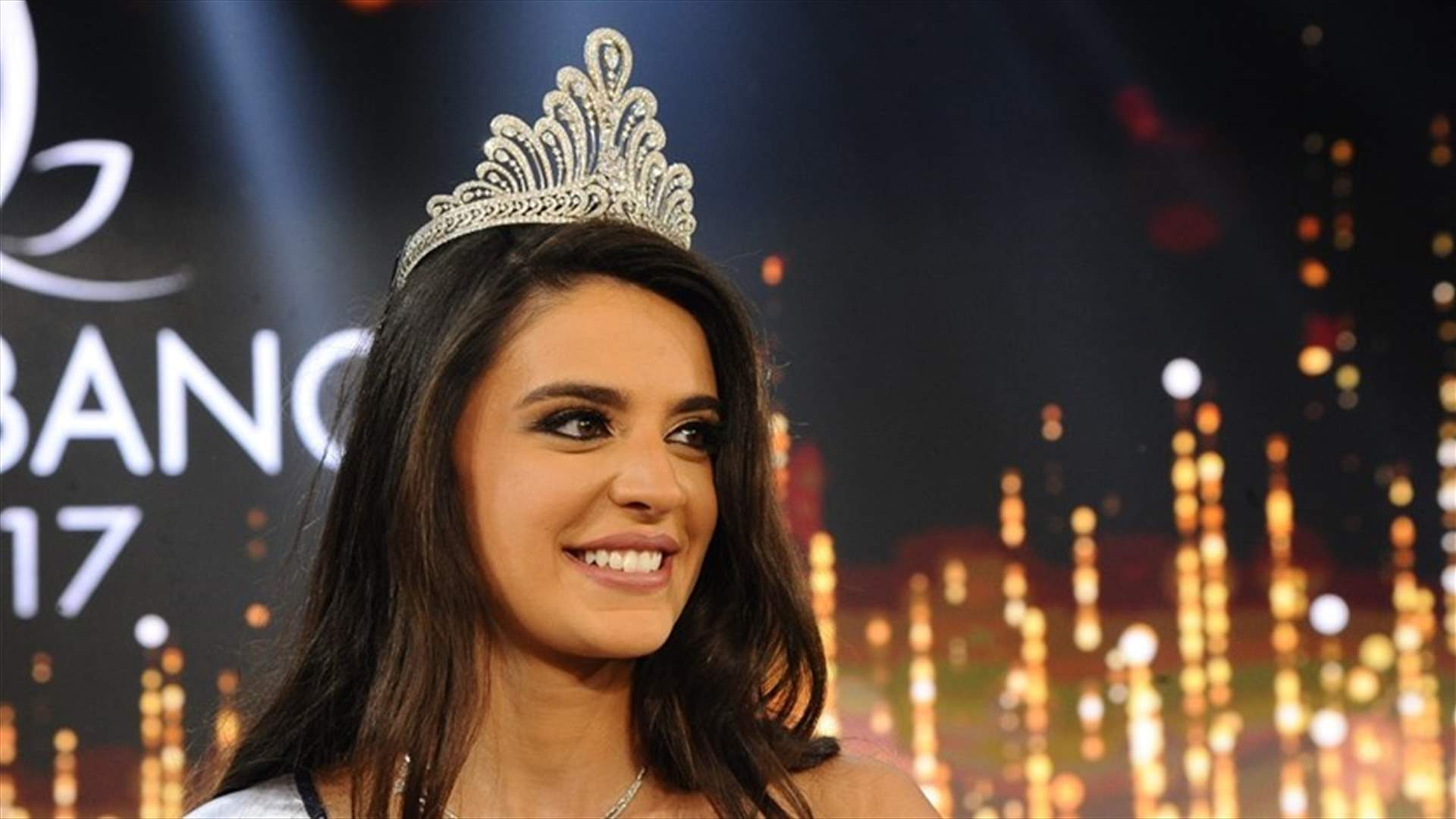 شاهدوا بالفيديو لحظة تتويج بيرلا الحلو ملكة لجمال لبنان