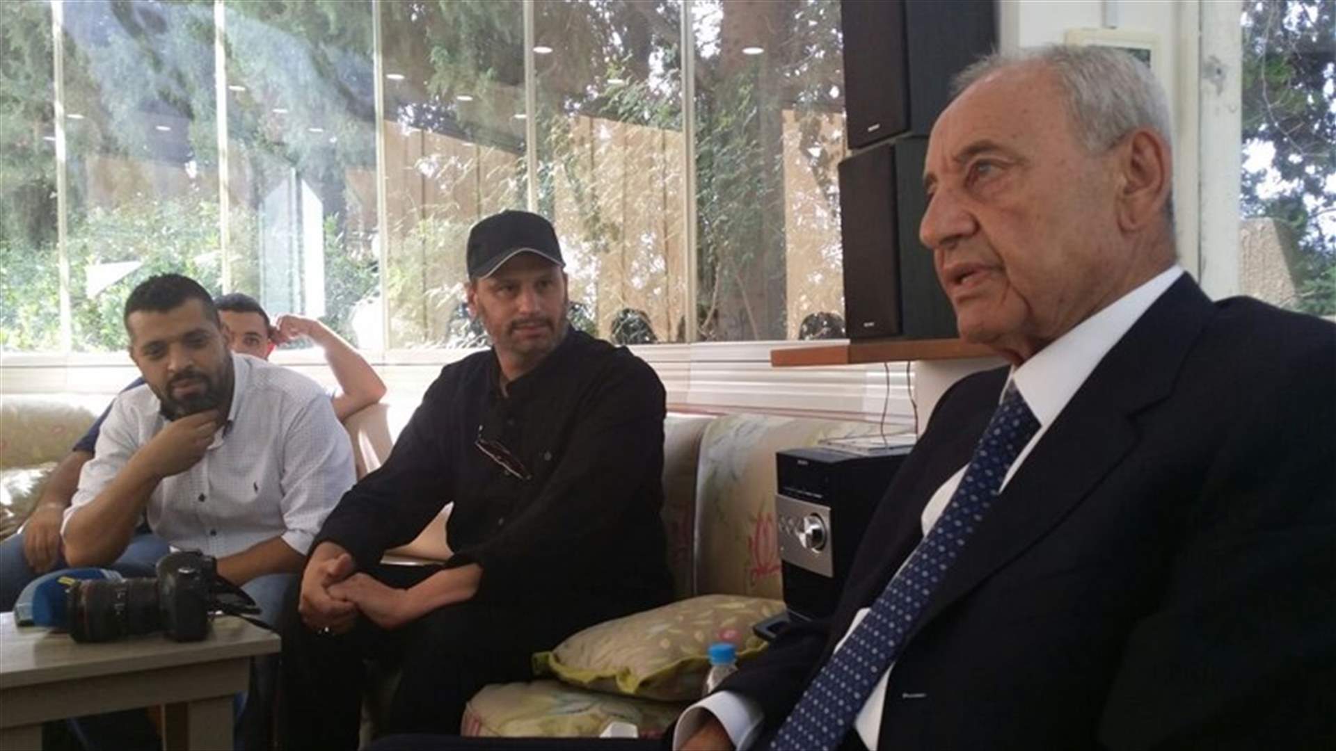 حوار شامل عن السلسلة بين بري واعلاميين