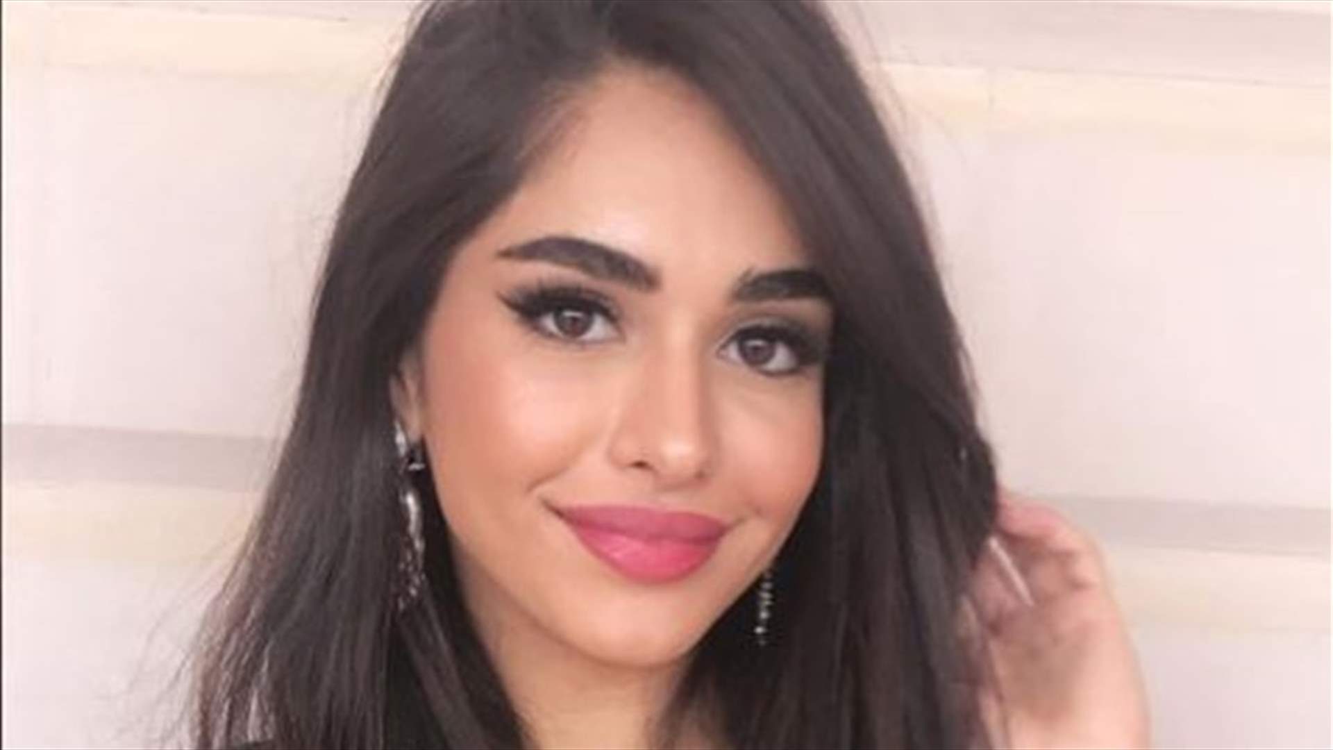 بالصور - مدونة موضة سعودية... جمال عربي ساحر ونمط حياة غربي