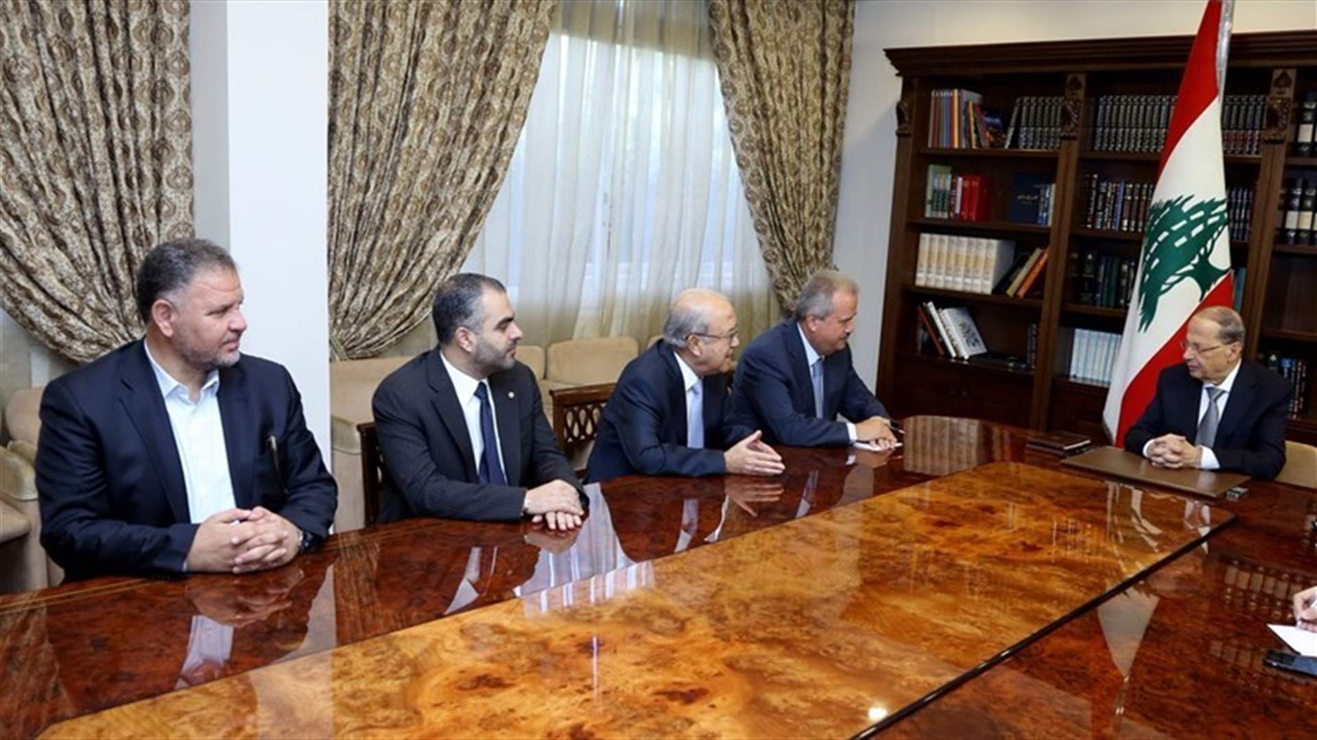 President Aoun stresses importance of cooperation between executive and legislative authorities