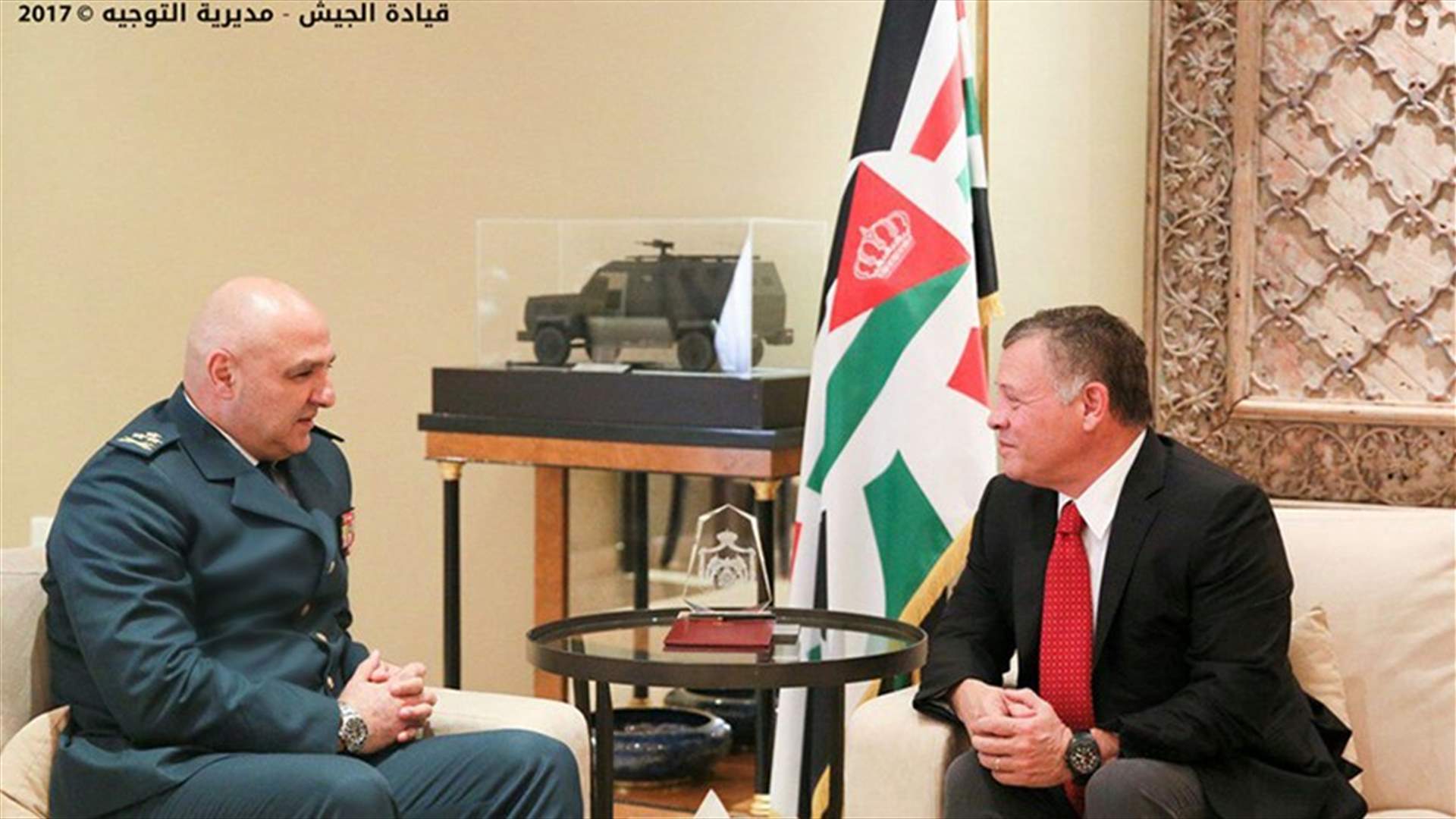 العماد عون يلتقي الملك عبدالله الثاني