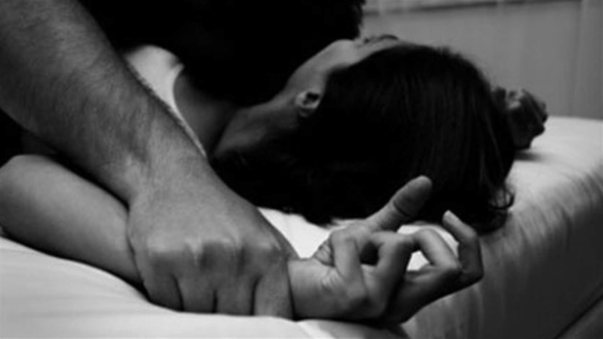 بعدما تسلل إلى شقتها للإعتداء عليها في ضهر صربا... وقع في قبضة القوى الأمنية