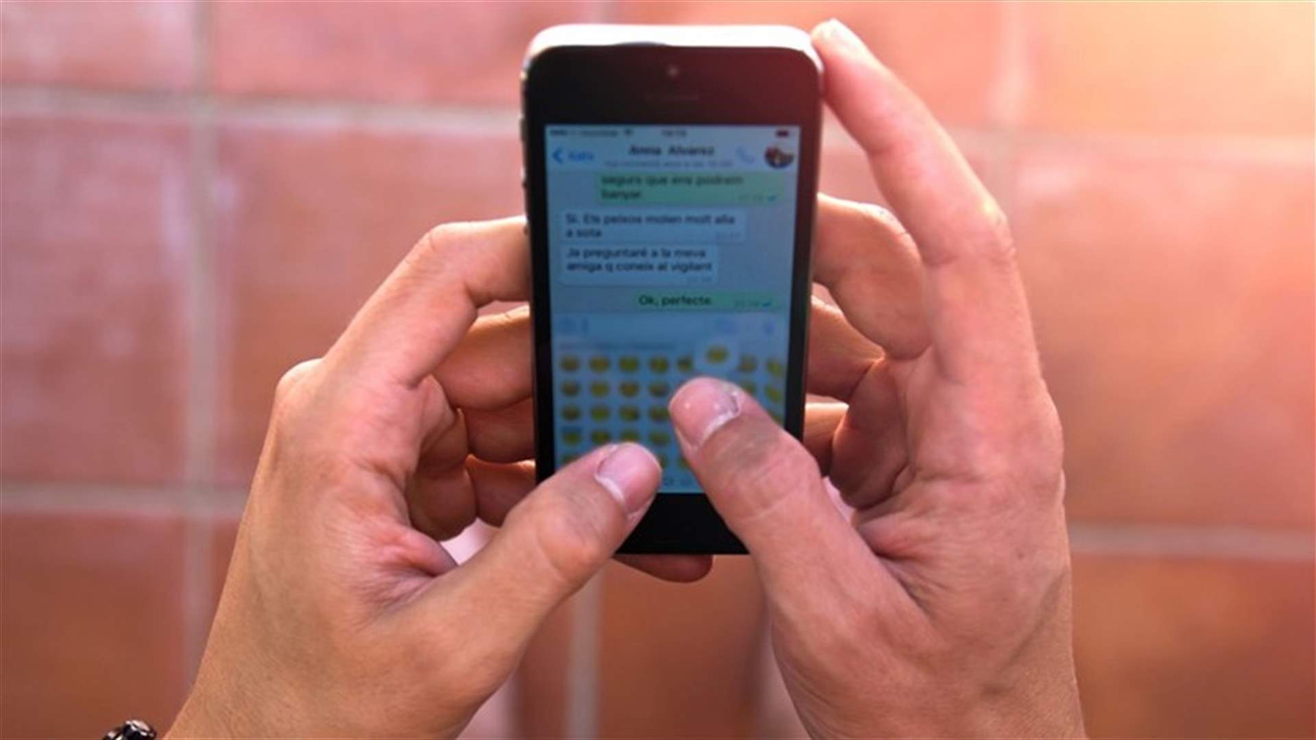 واتساب يطلق مجموعة رموز تعبيرية جديدة!