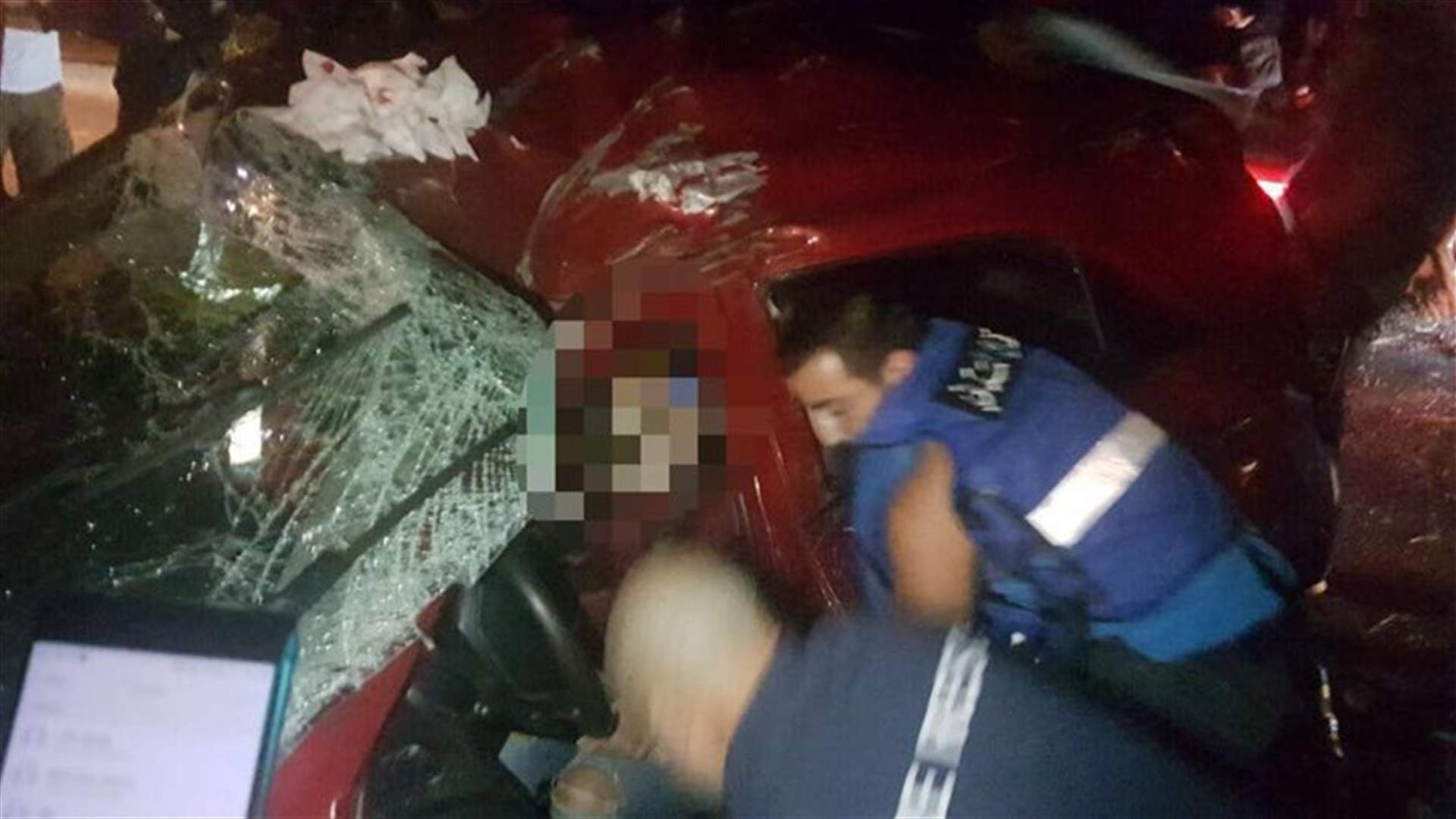 بالصورة- اصابة شابتين في حادث سير مروع في عجلتون