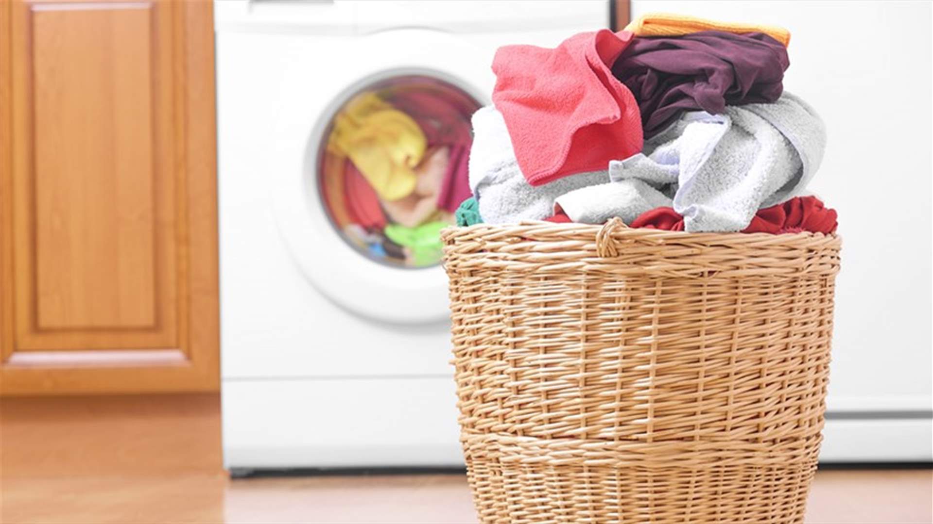 خطأ تقترفه غالبية النساء عند الغسيل!
