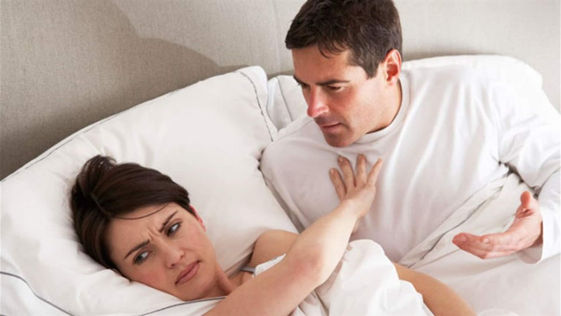 بالفيديو- ادّعت على زوجها بسبب أفعاله الغريبة ليلاً