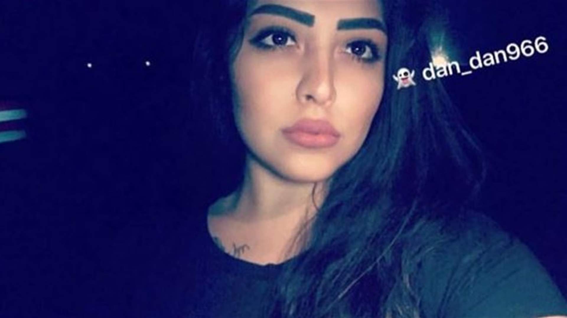 شابة مثيرة للجدل وصفت نفسها بـ"العاهرة"...فتبرأ منها السعوديون!