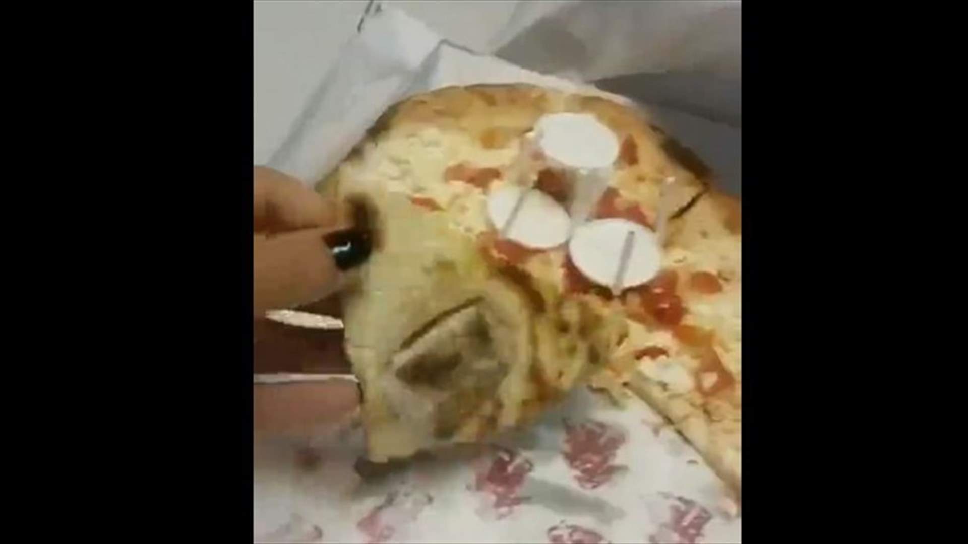 بعد العثور على شاش في المنقوشة...كيف ردّ الـ Wooden Bakery؟