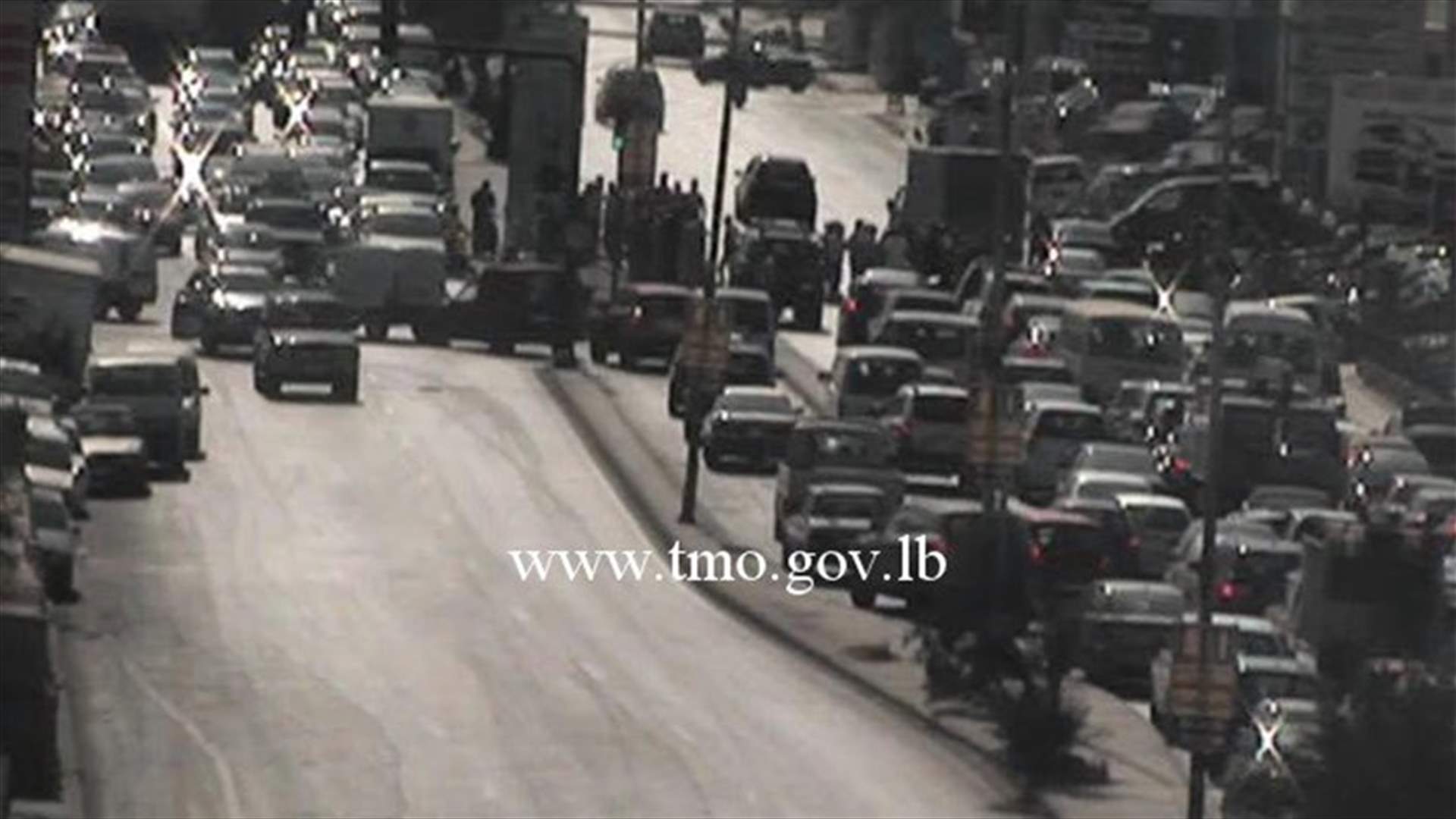 بالصورة - وفاة شخص بحادث سير على اوتوستراد سن الفيل