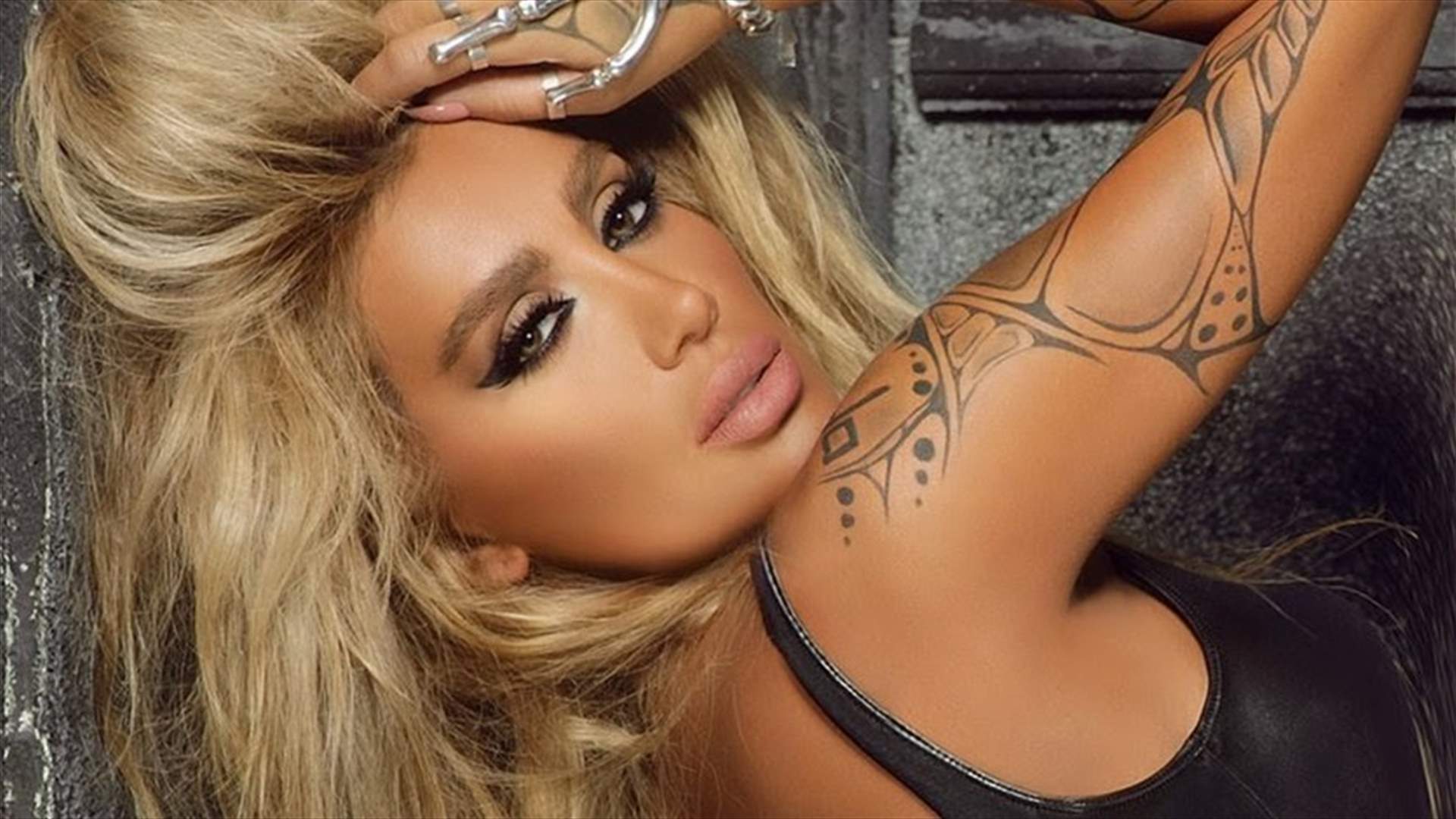 بالفيديو- مايا دياب تثير الجدل بحركاتها الراقصة في لندن