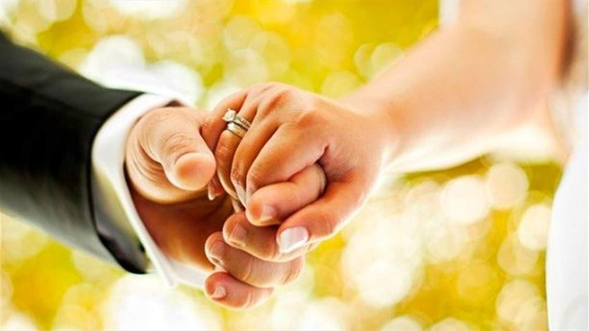 رغم الحراسة المشدّدة.. صور مسرّبة من زفاف نجمة ستار أكاديمي وفستانها المرصّع بالألماس!