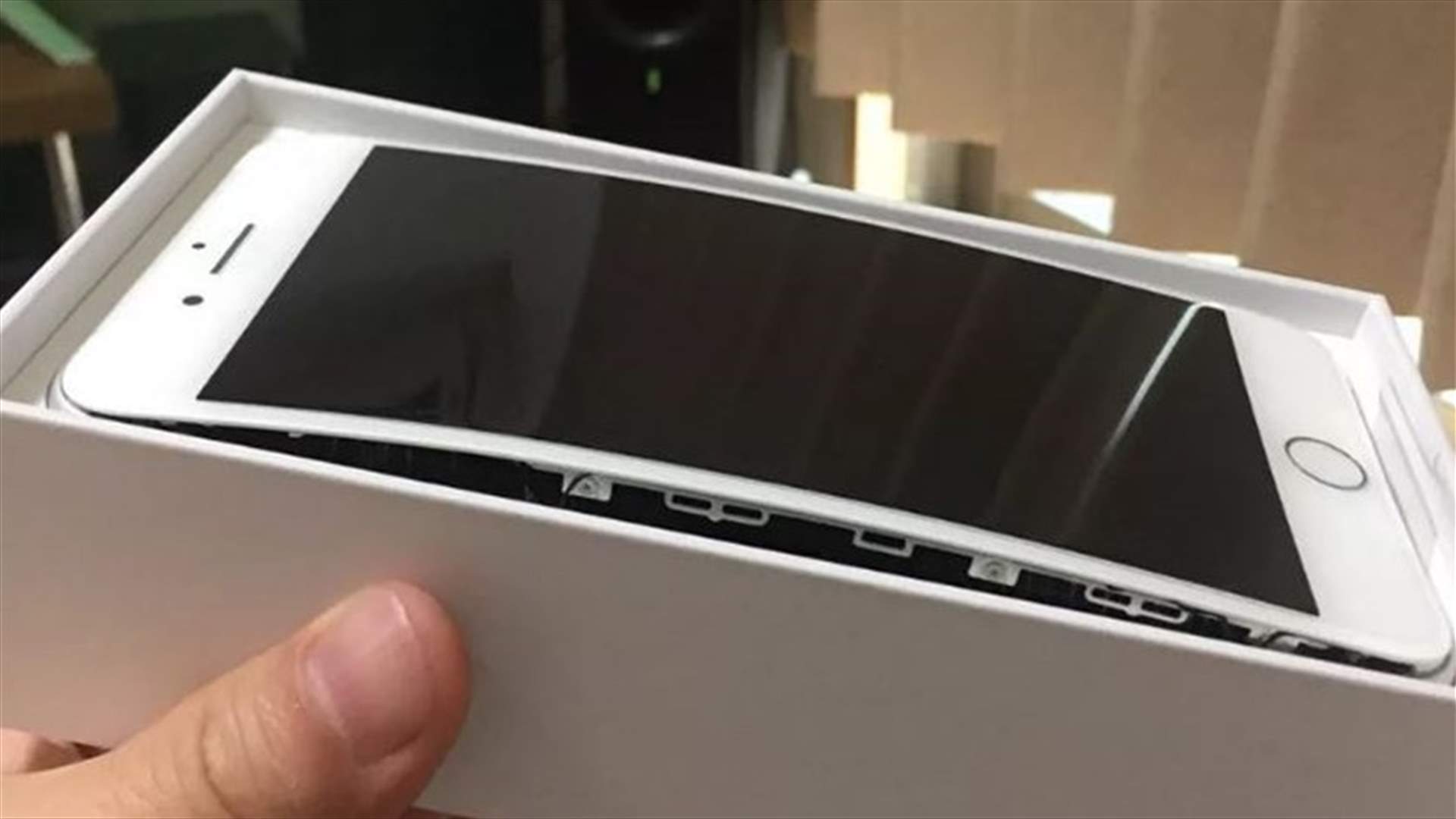 بعد سامسونج... آبل تواجه مشاكل في بطاريات هواتف ايفون 8