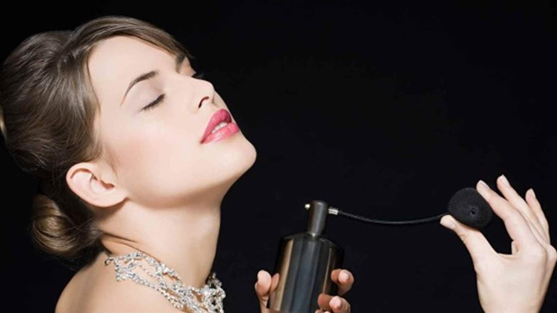 خمسة أسرار لرائحة عطر تدوم طوال اليوم!