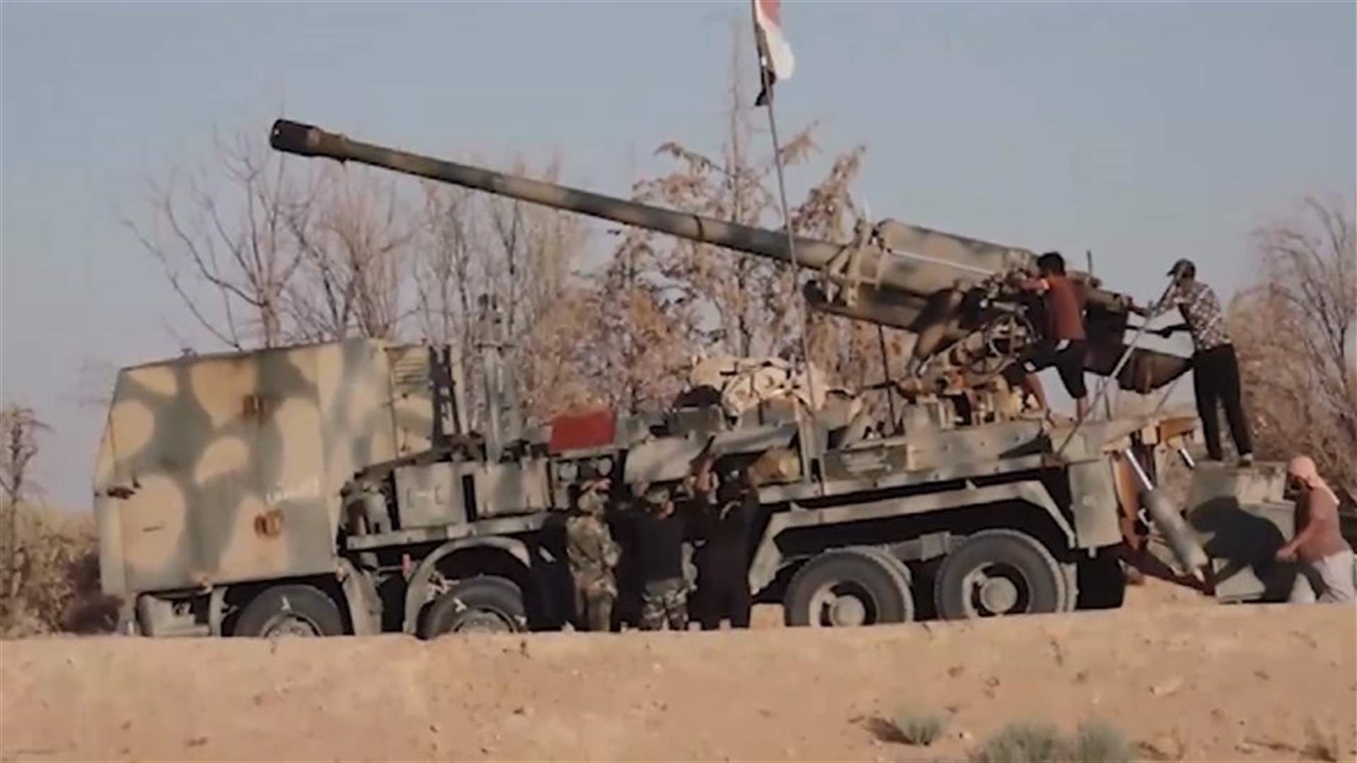 Syrian army battles Islamic State in al-Mayadin town -report