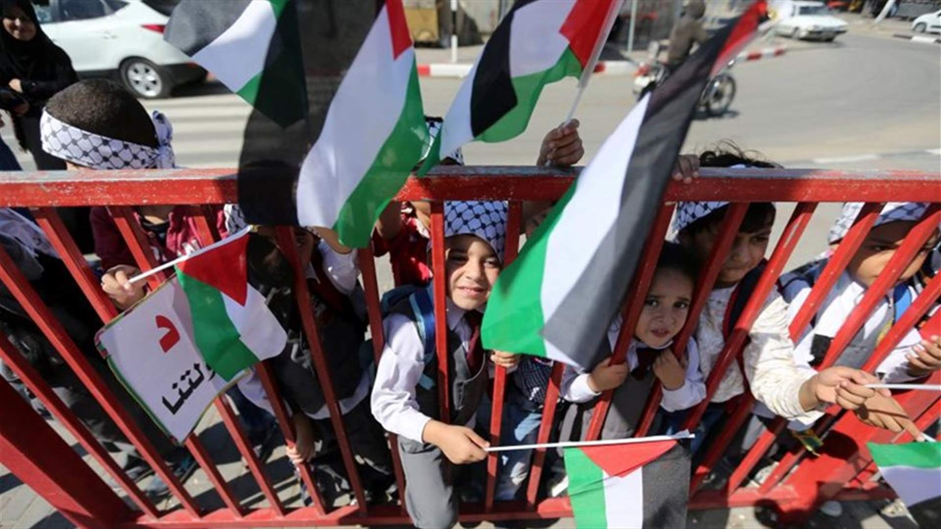 Palestinian rivals Fatah, Hamas sign reconciliation accord