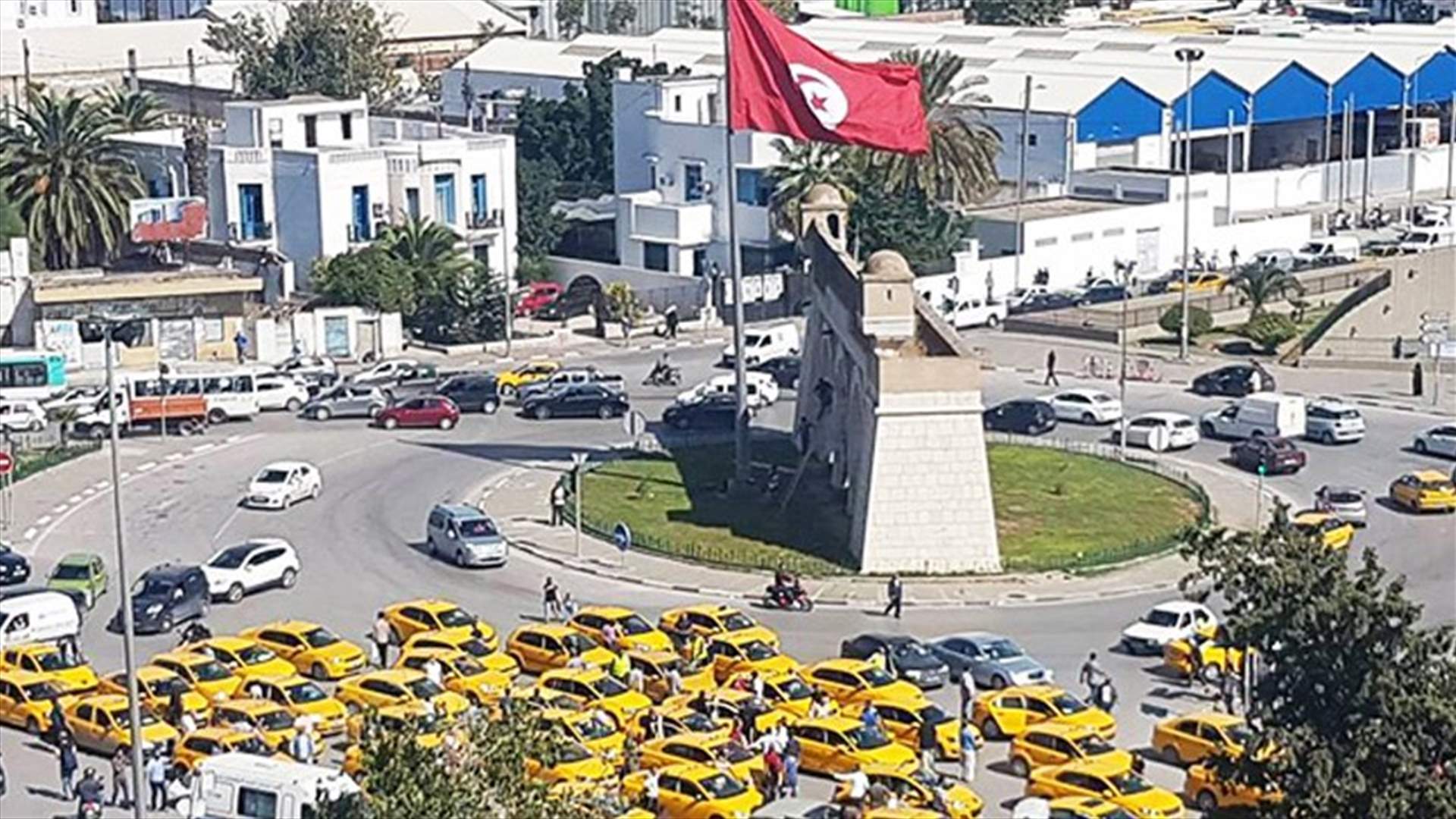 تمديد حال الطوارىء شهرا في تونس