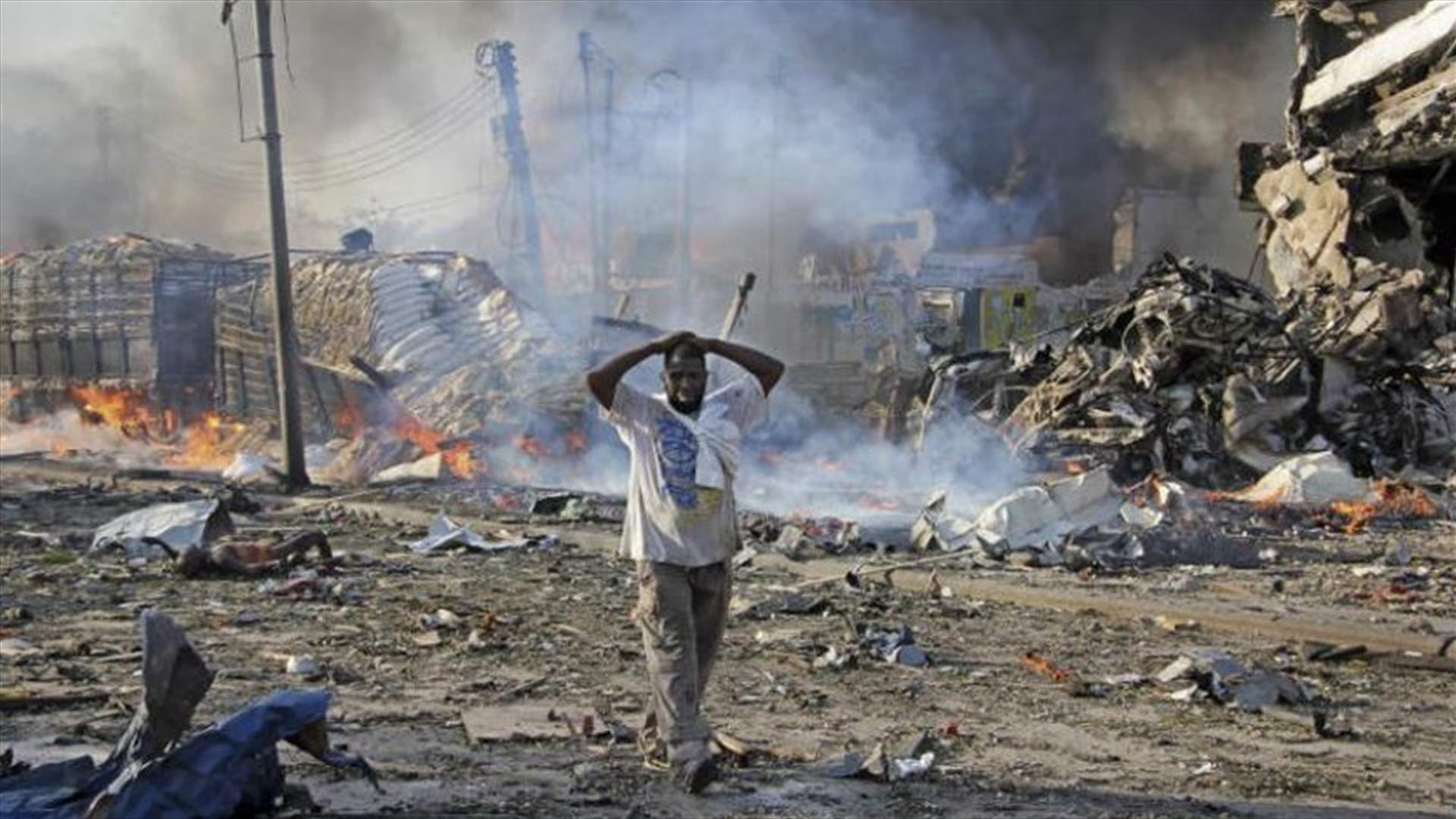 Death toll from Somalia bomb attacks tops 300