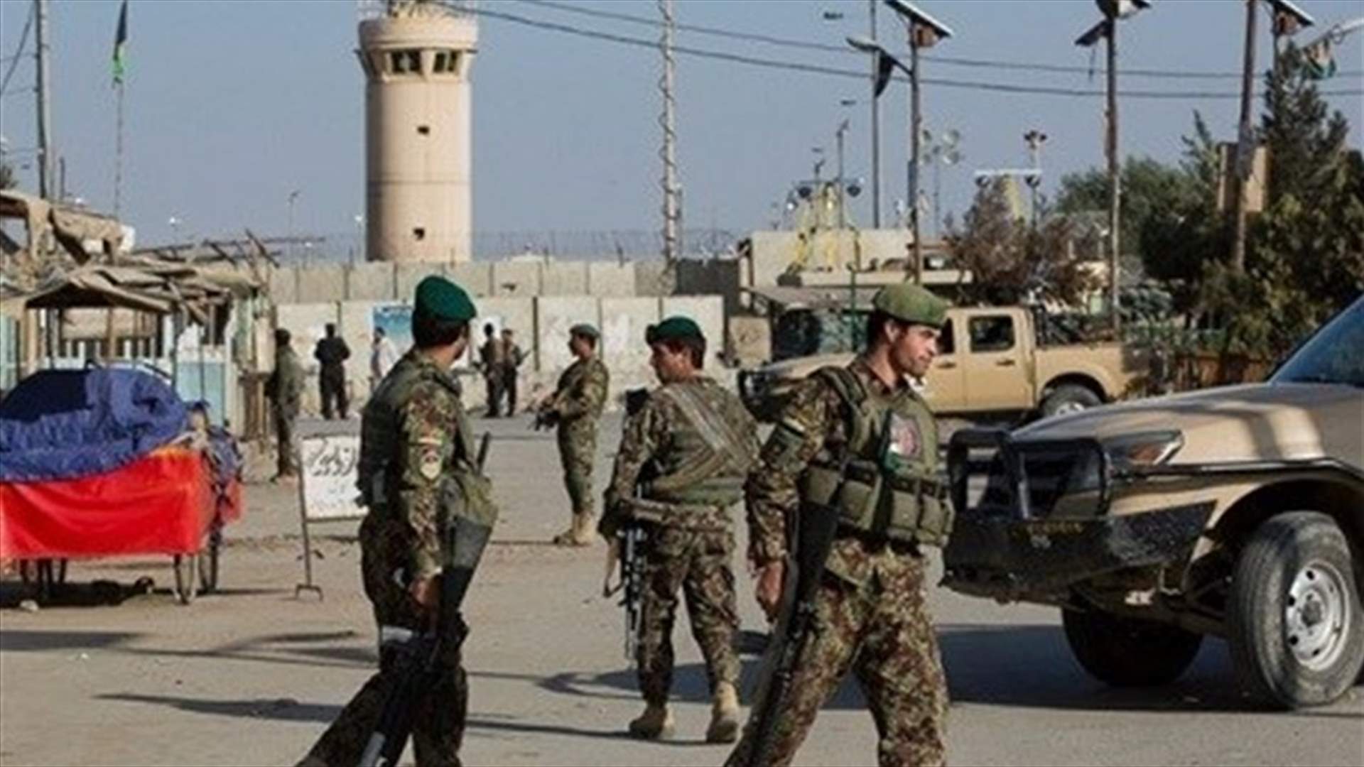مقتل 43 جنديا افغانيا في هجوم على قاعدتهم