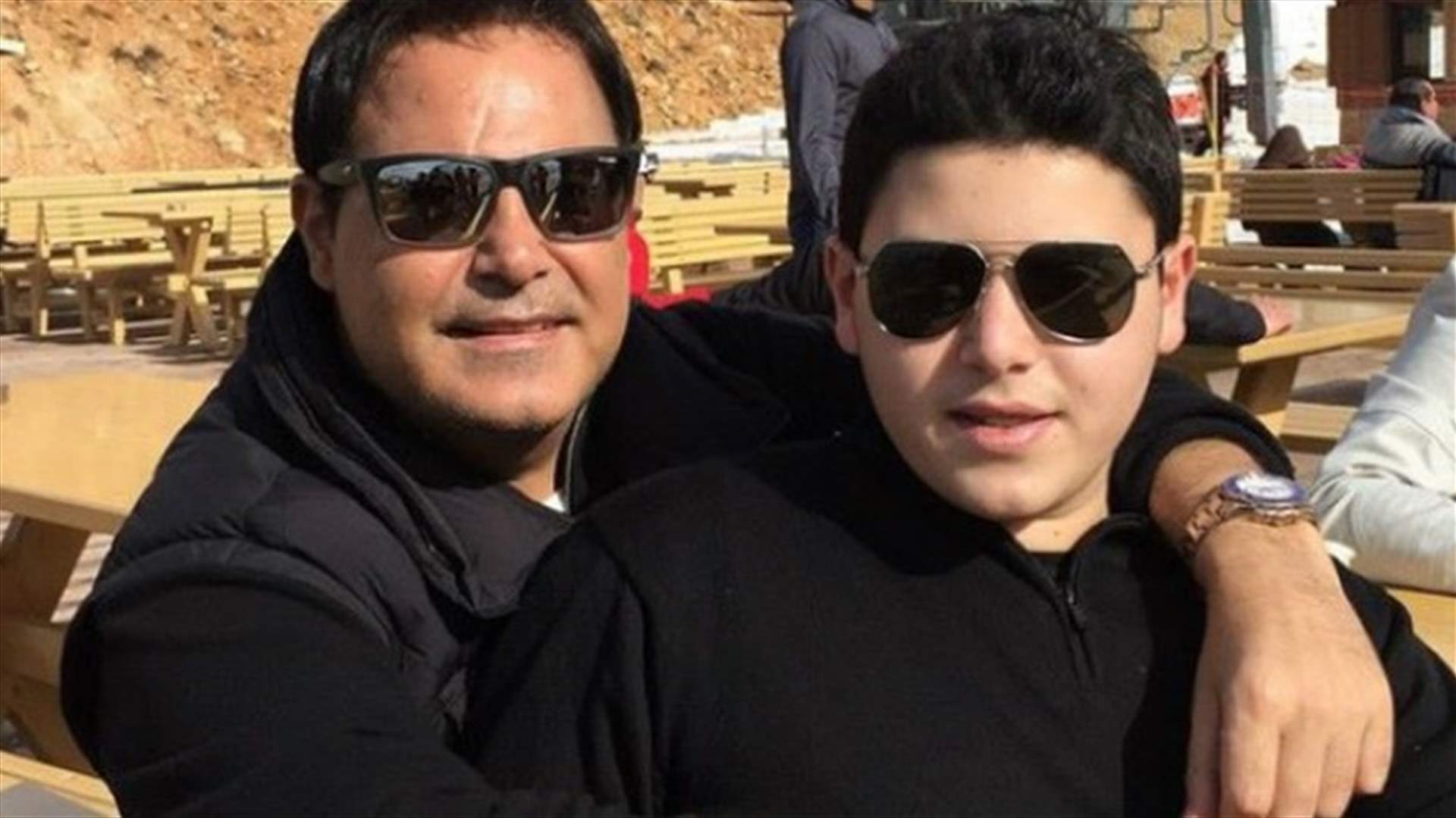 بالفيديو – عاصي الحلاني وابنه يغنيان "هلا بالخميس" على طريقتهما الخاصّة!