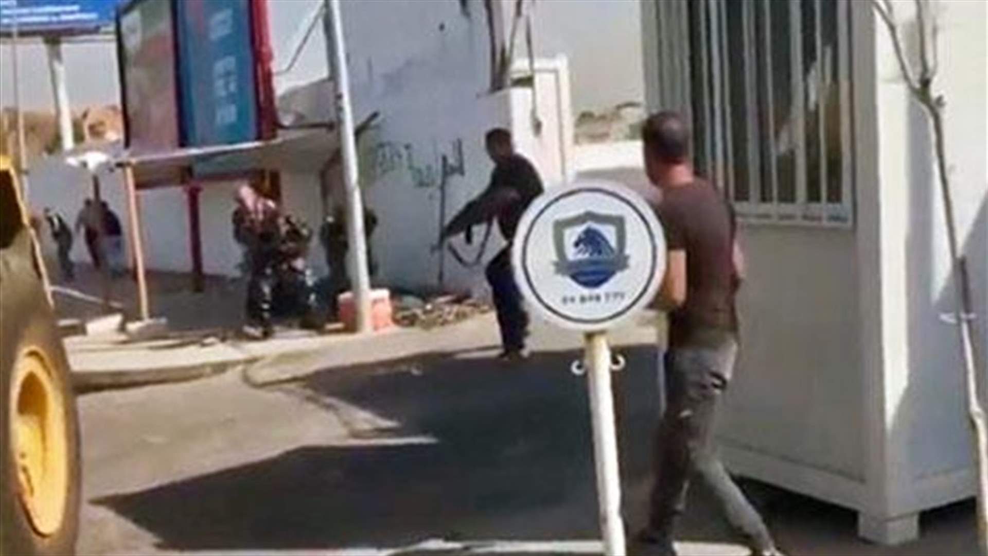 طريق المطار: عقار يُشعل حرباً...والدولة تتفرّج