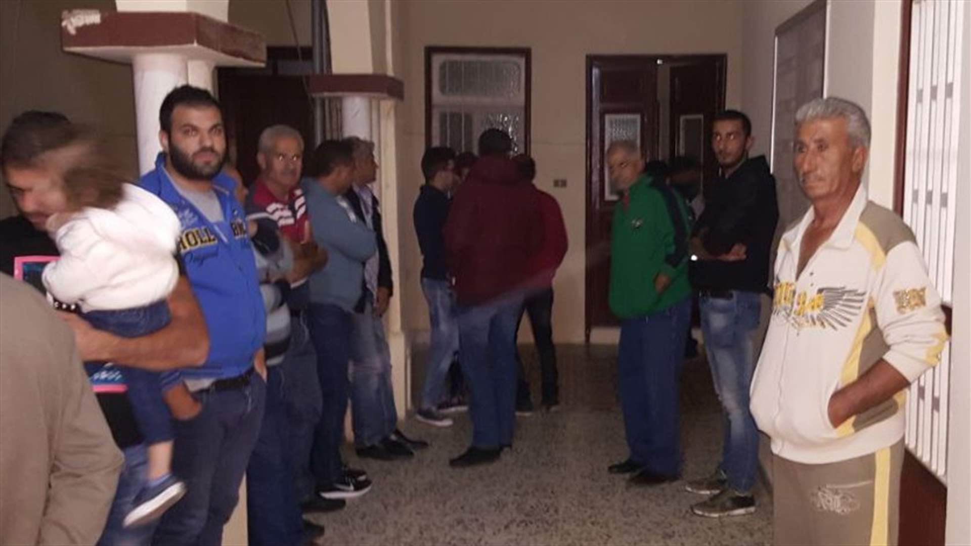 بالصور - كبلاها وقاما بسرقتها في جديتا