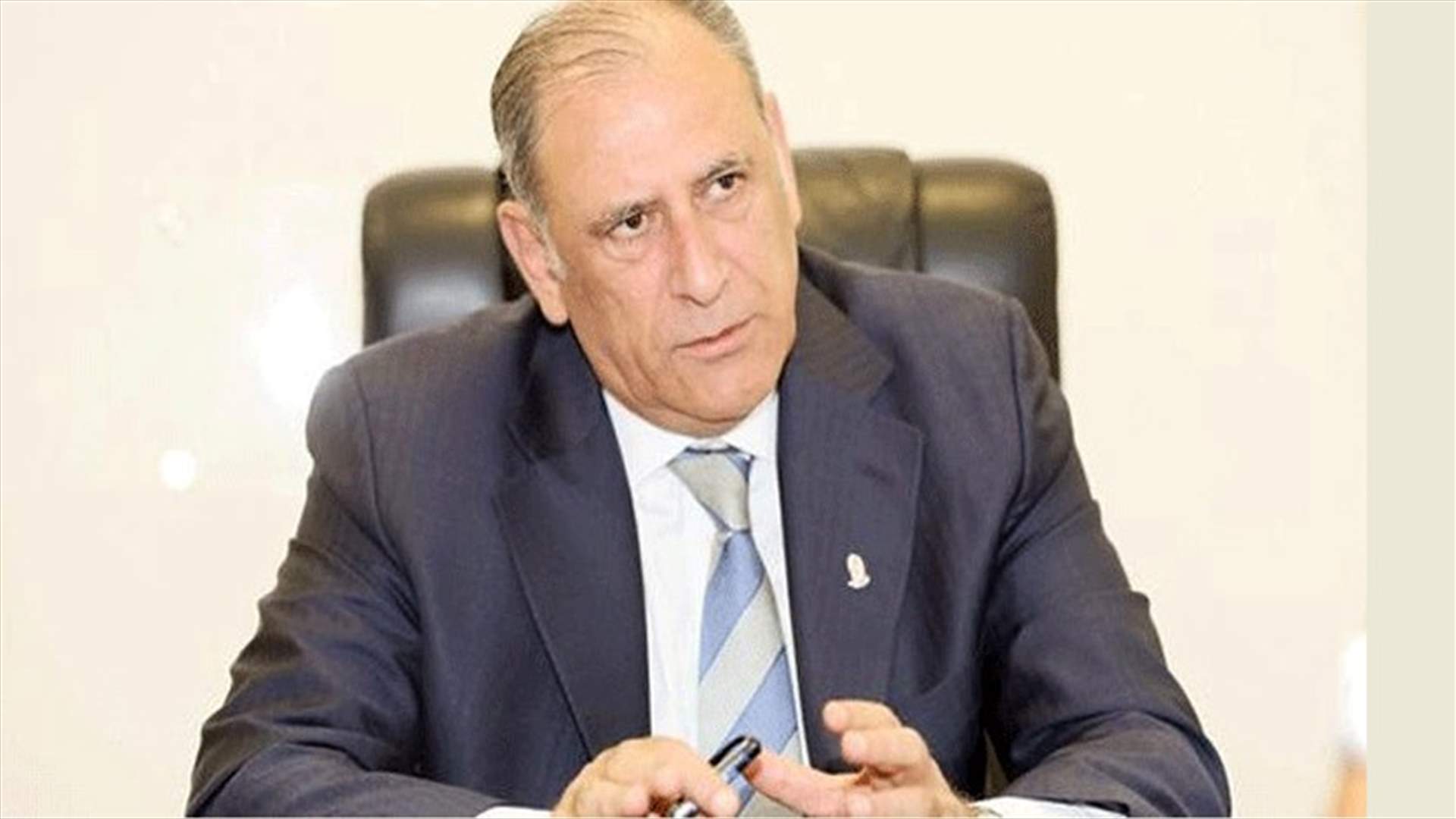 الجراح يفسخ عقد الاستشارية مع نبيل يموت