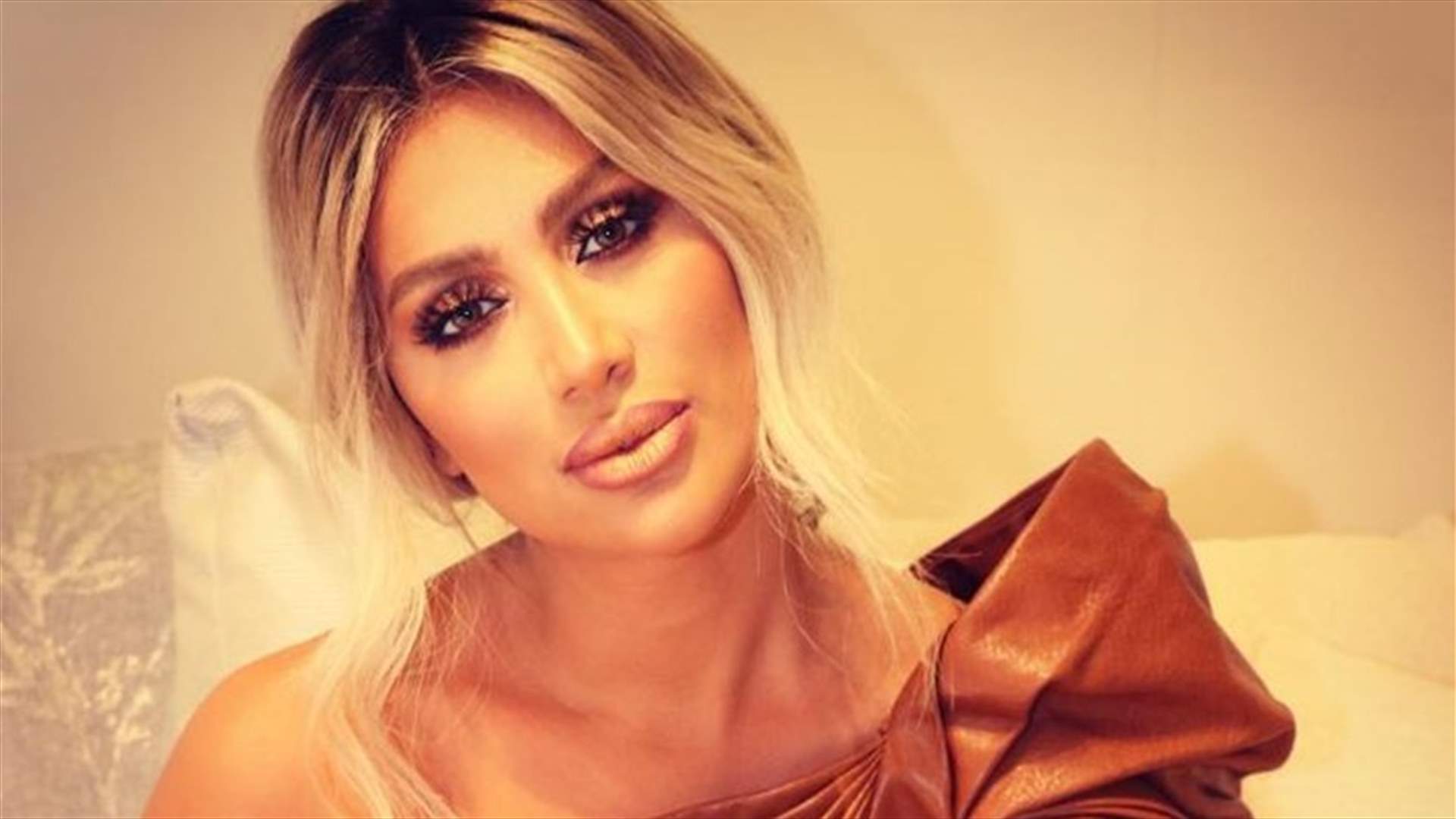 بالفيديو: شاب يتنكّر بهيئة مايا دياب في هالووين