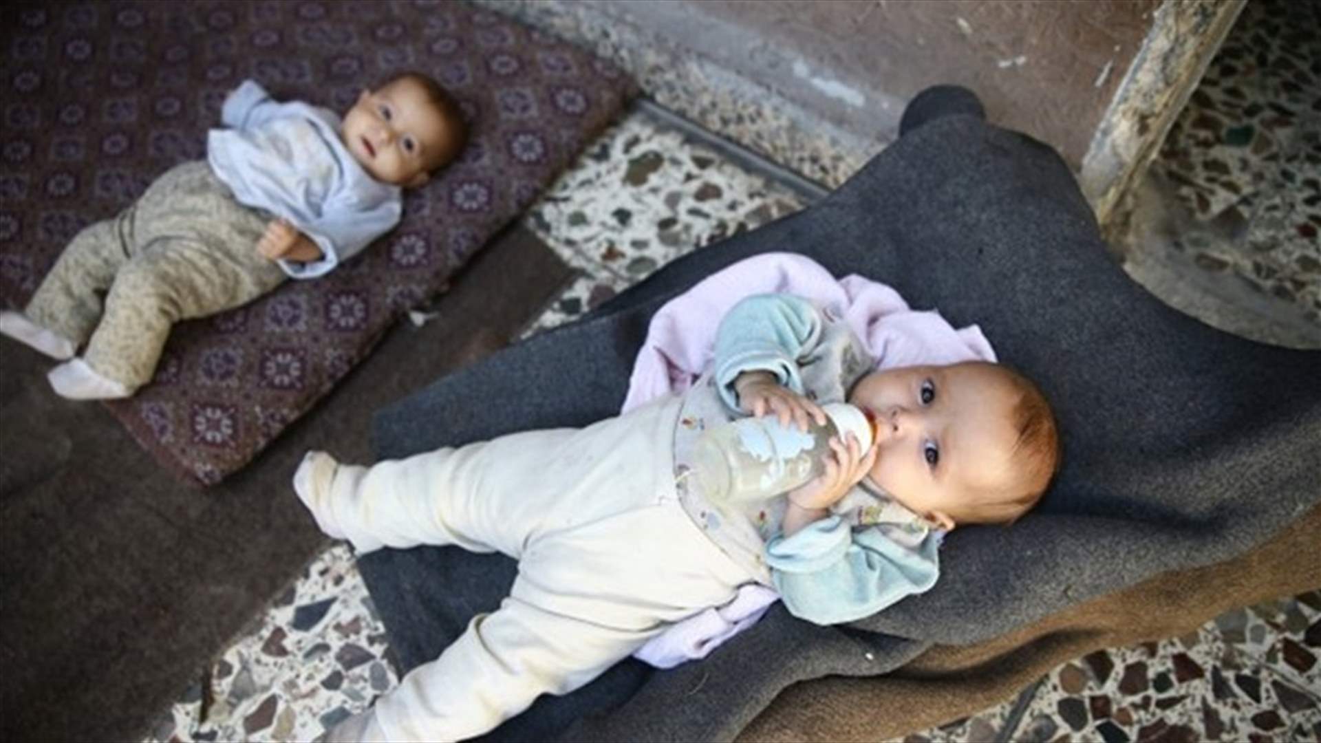 Convoy rolls into Damascus suburbs with aid for 40,000 - UN