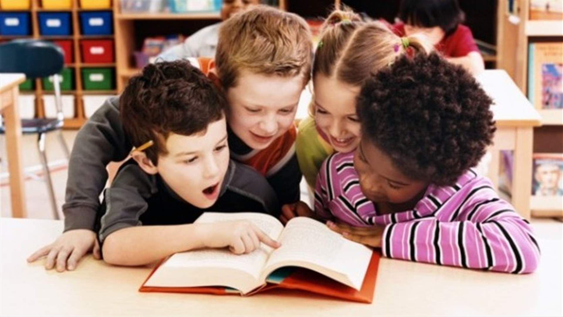 بالصورة- محتوي جنسي بين قصص الأطفال في مكتبة سعودية