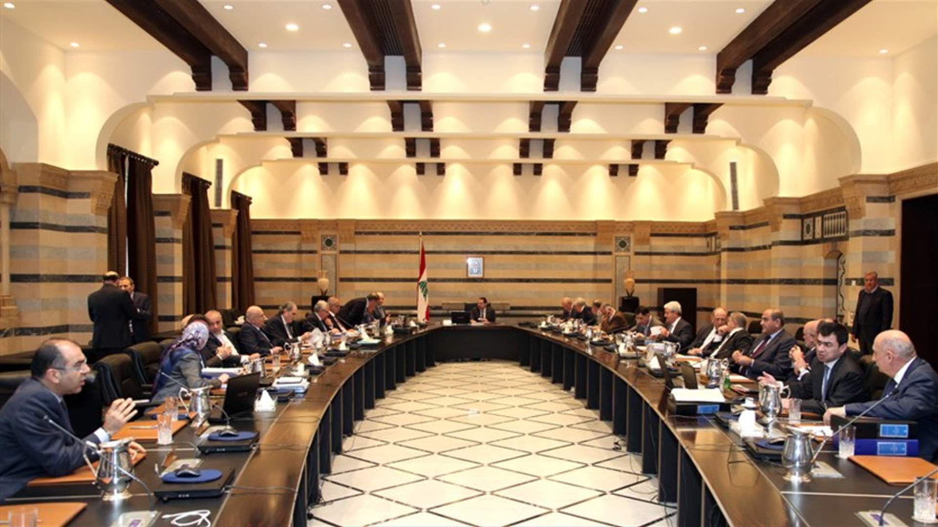 مماطلة في ملفات عدة...