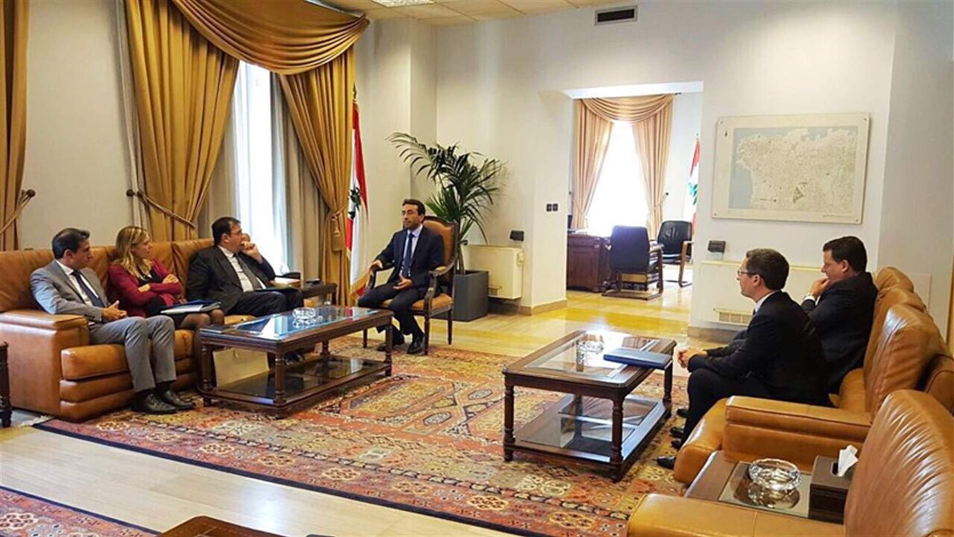 تفعيل التعاون بين بيروت والمدن الفرنسية على طاولة شبيب وفوشيه
