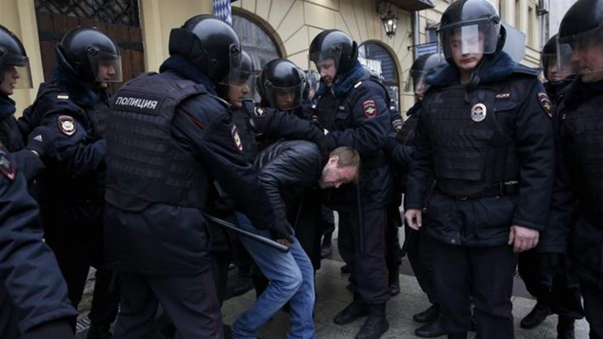 Police detain dozens in Moscow amid fear of anti-government attacks