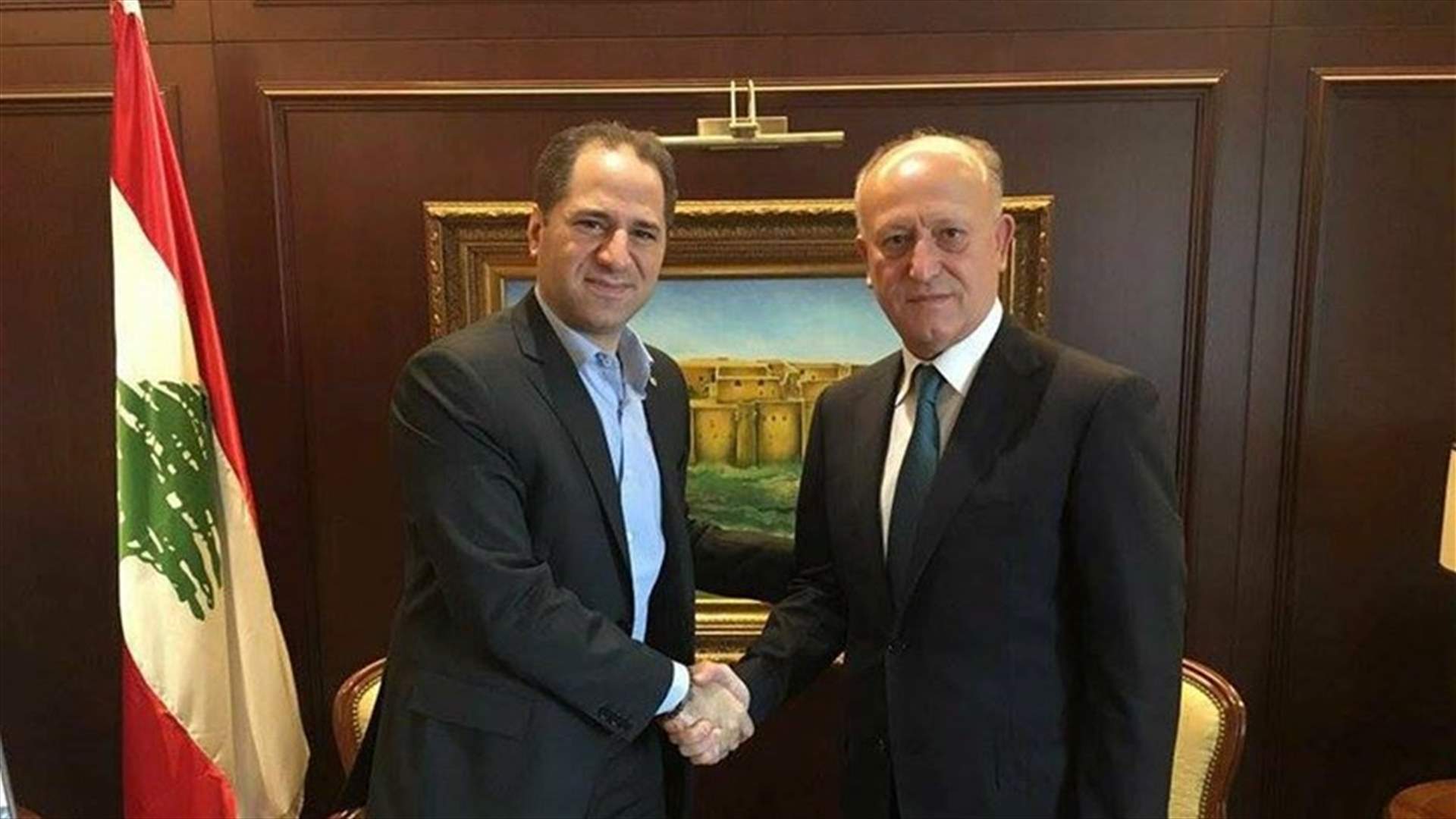 التطورات السياسية بين ريفي والجميل