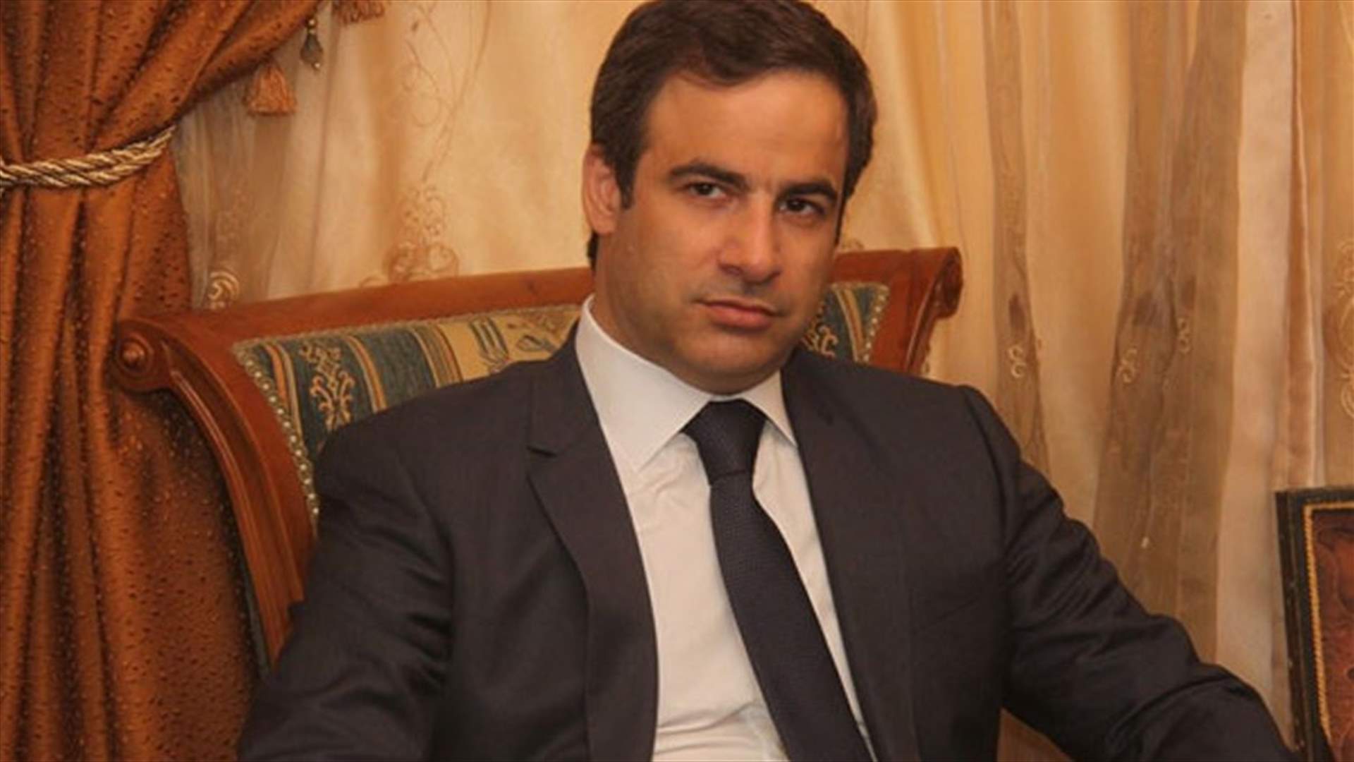 معوض: استقالة الحريري رسالة واضحة