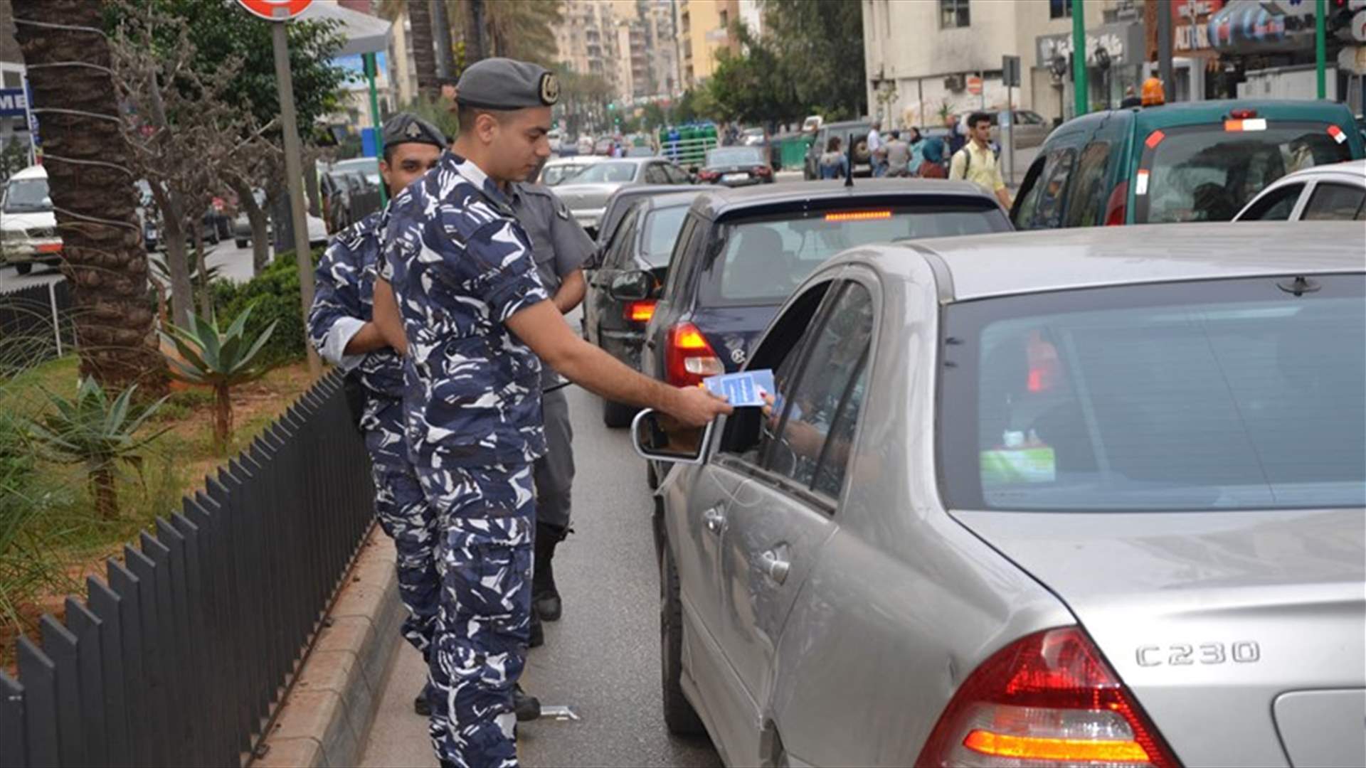 حملة لقوى الامن...حواجز ظرفية في جميع المناطق اللبنانية