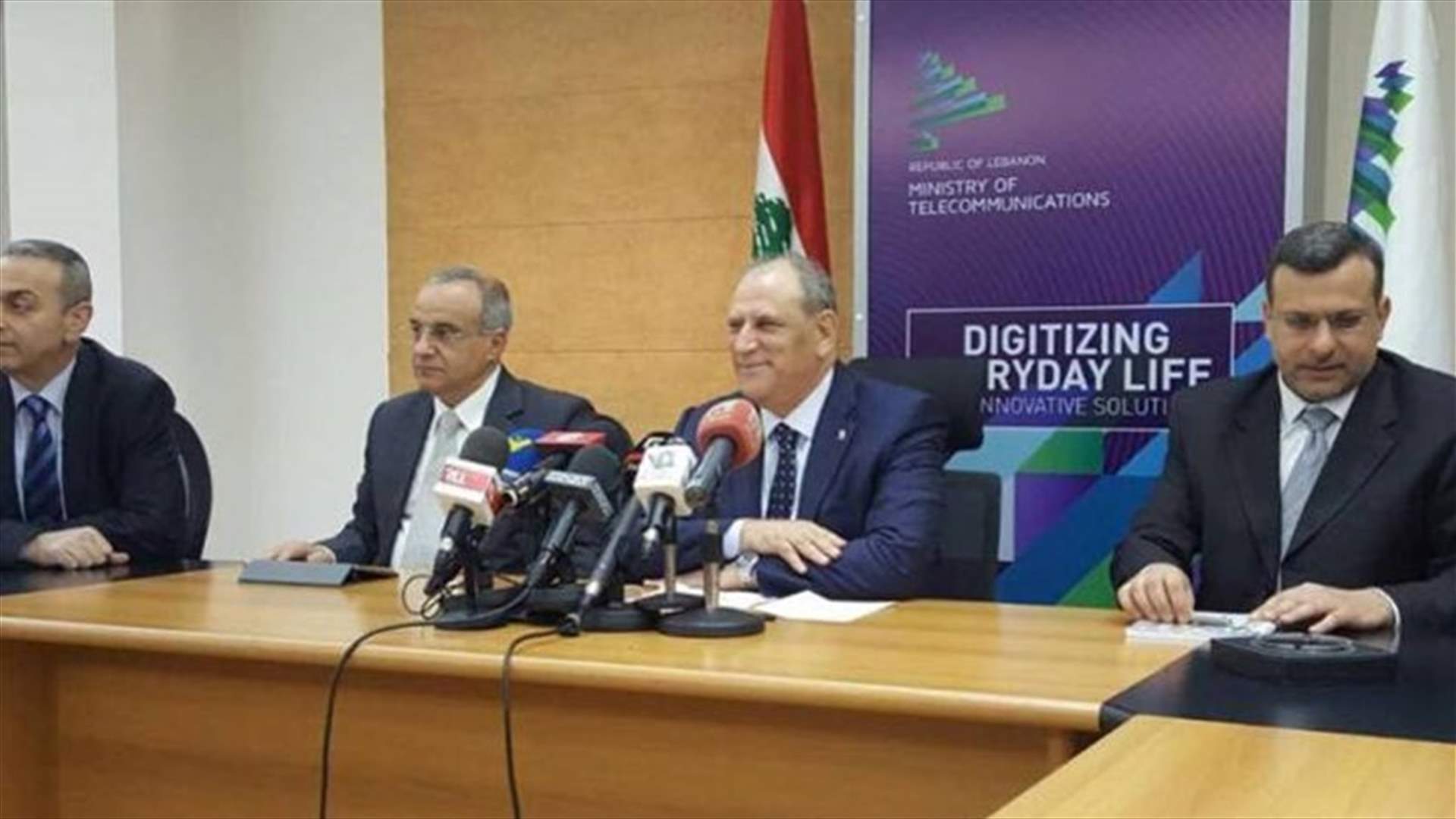 الجراح يسأل..."هل اصبحت لجنة الاتصالات منصة للافتراء والهجوم على وزير الاتصالات؟"