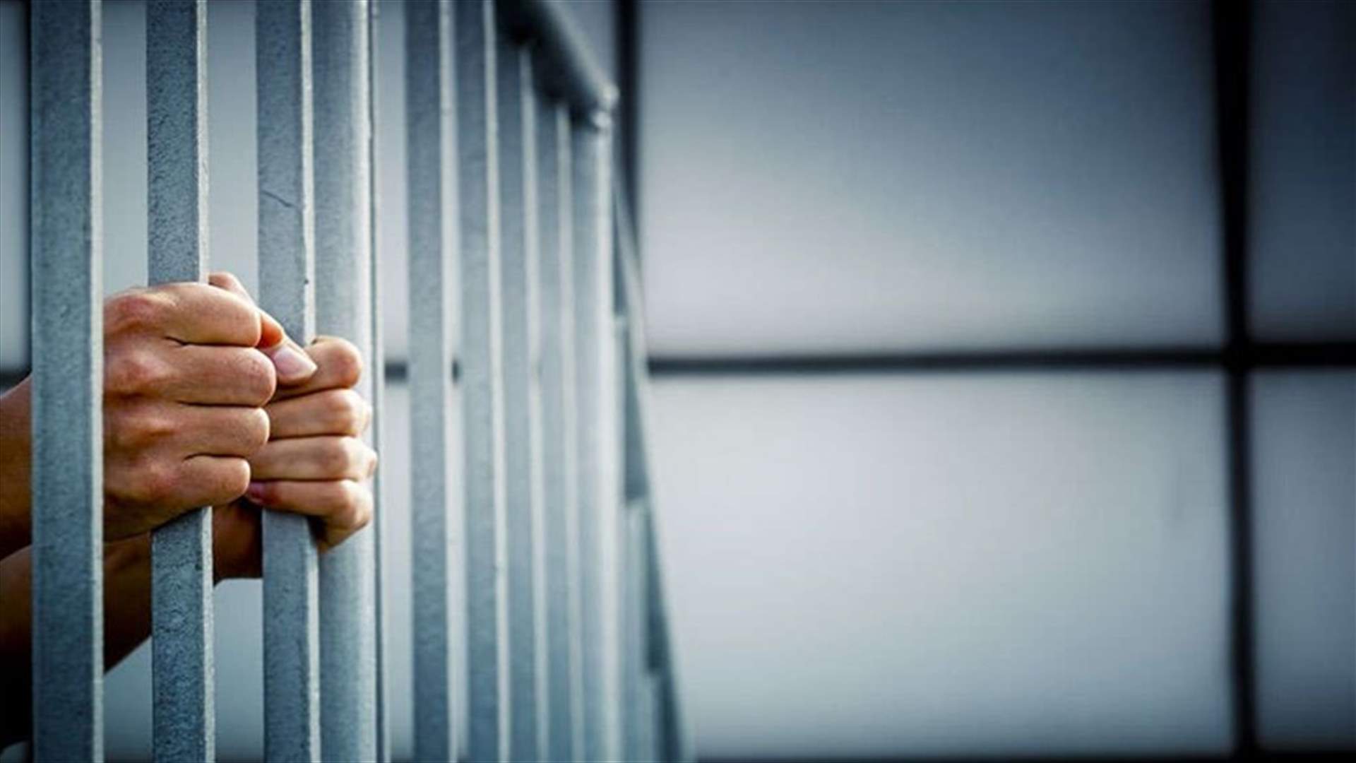 قتلت والدتها وسمّمت والدها... بسبب حبيبها!