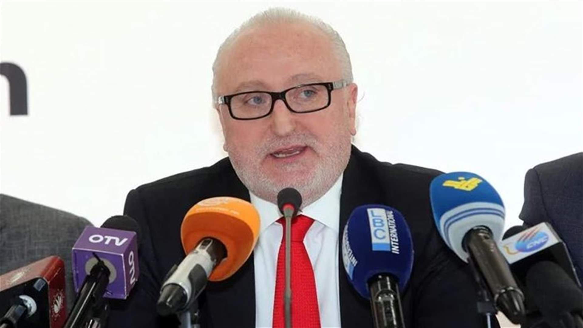 كاخيا يردّ على ما اثير حول عدم توقيعه على شيكات لاعبي المنتخب