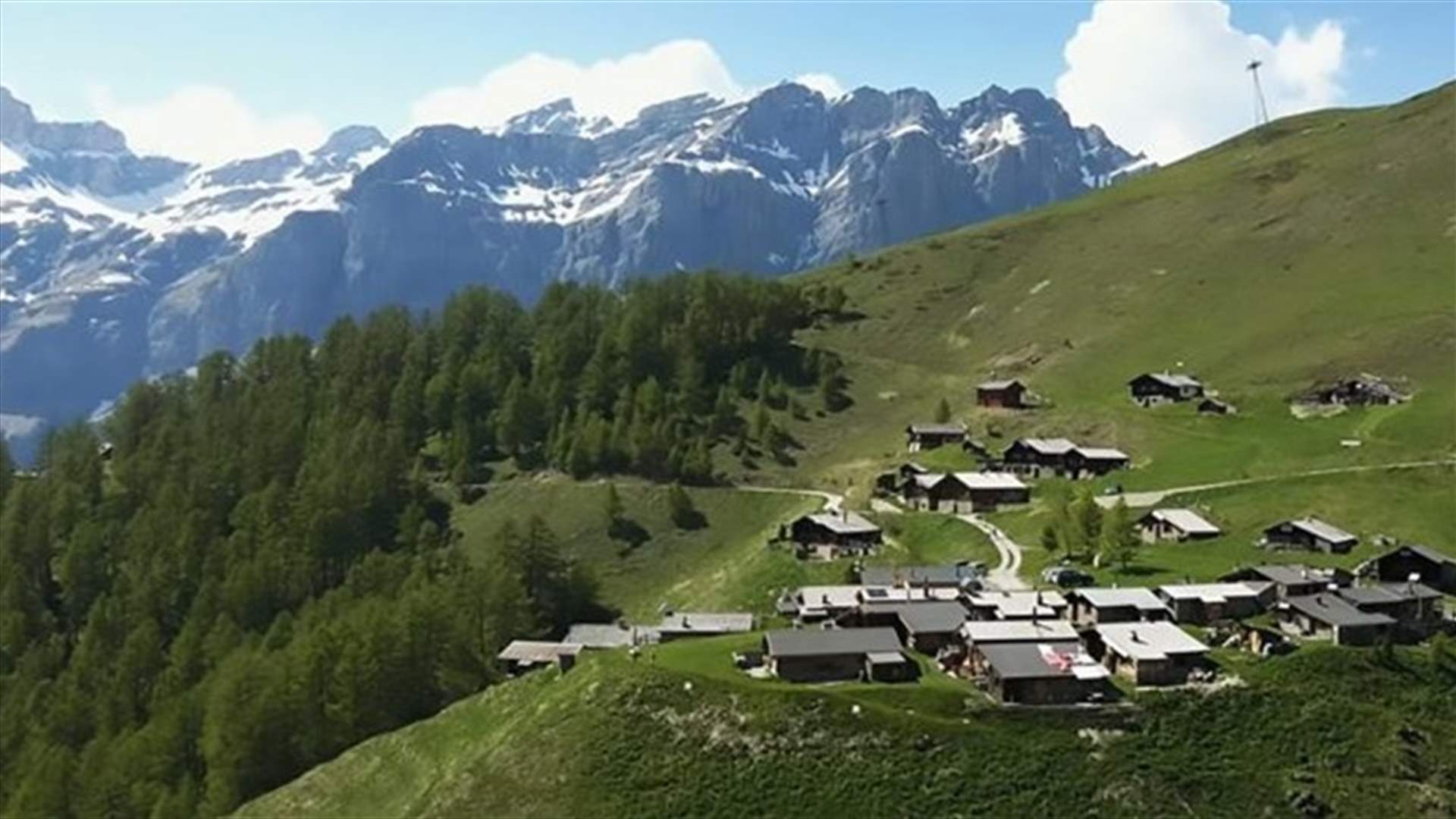 بالصور- سويسرا ستدفع المال لكل من ينتقل للعيش في هذه القرية الجميلة!
